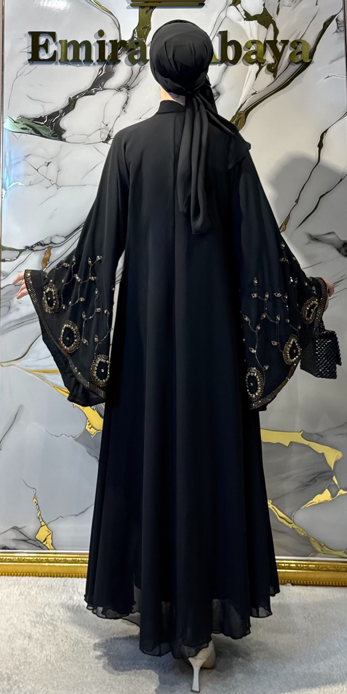 Önü Gold Taşlarla Süslenmiş Siyah Şifon Abaya TM077 GSB