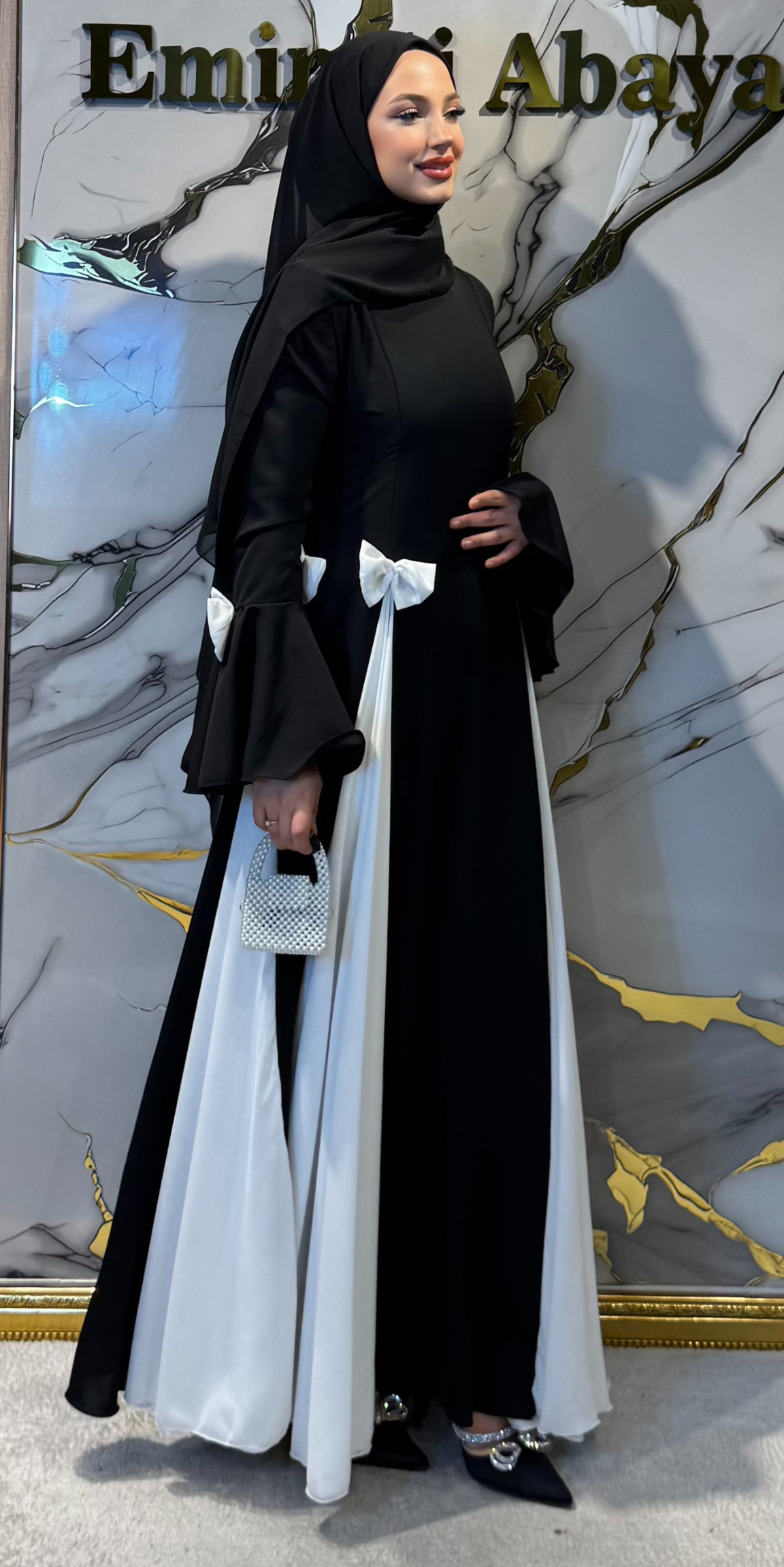 Siyah Beyaz Çiçek Detaylı Dubai Şifon Takım | WS44 WSB