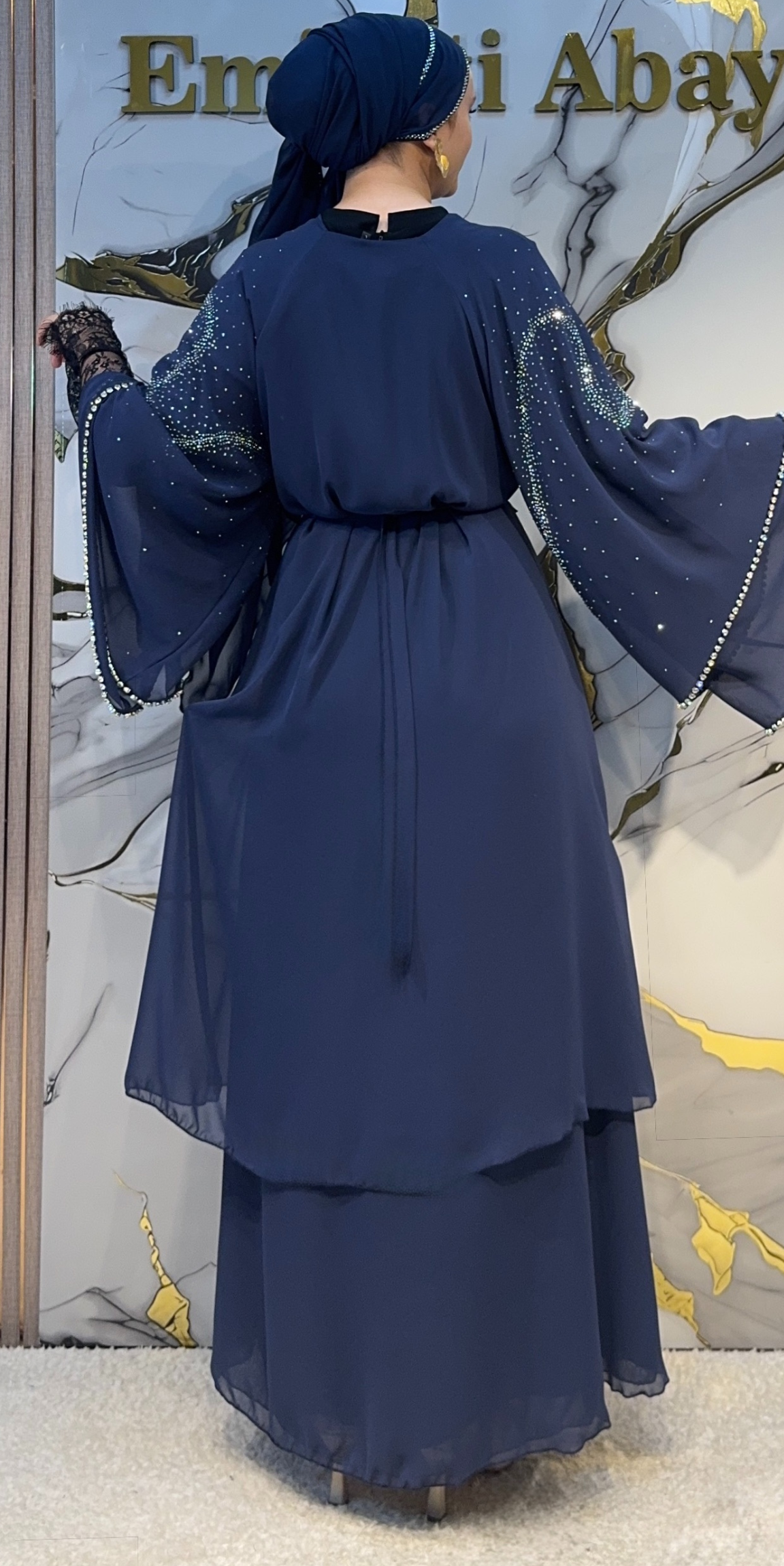 Beyaz Taşlı Kemerli Katlı Lacivert Şifon Abaya Emirati Abaya | LY48 WSL