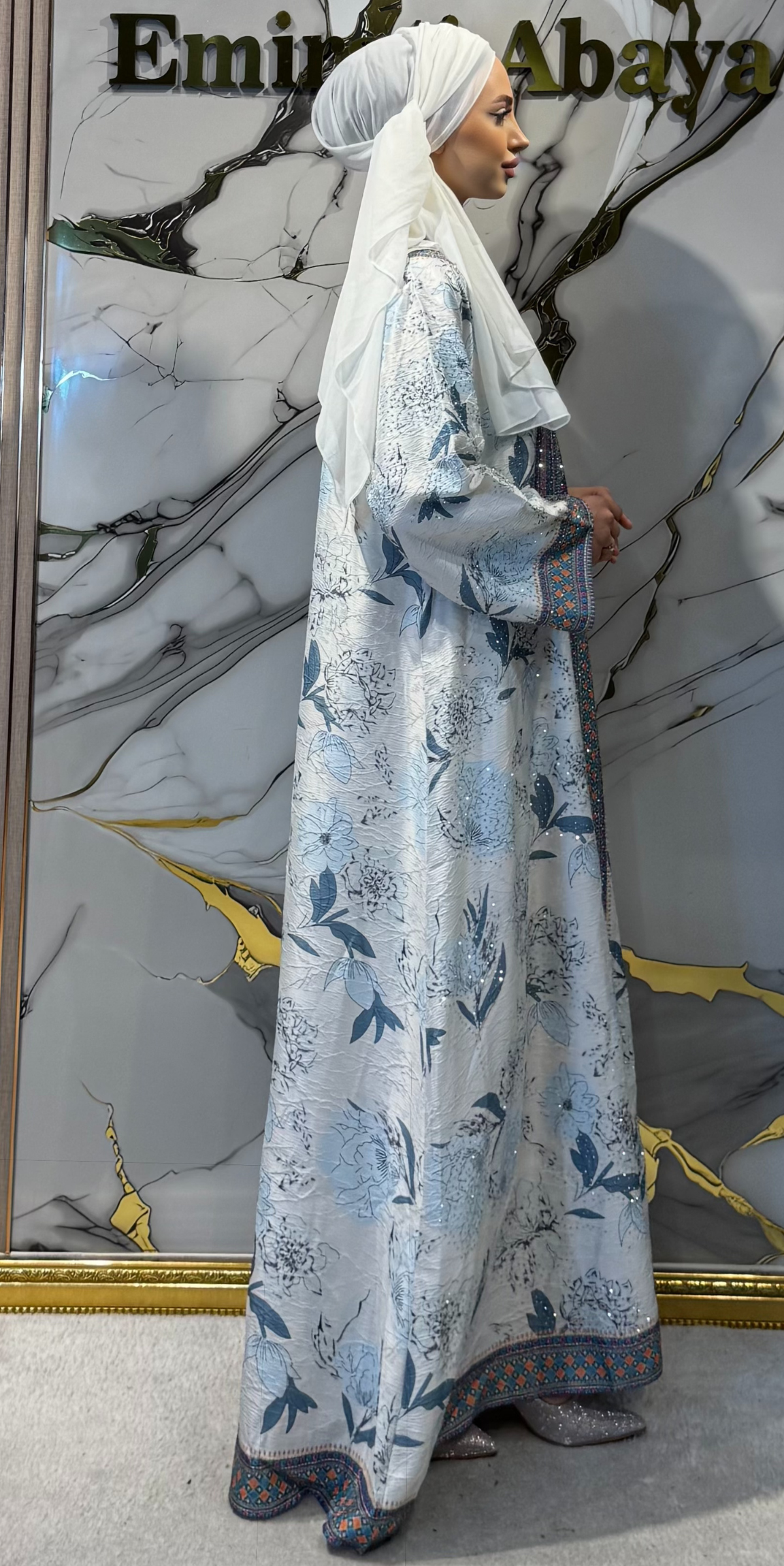 Çiçek Baskılı Beyaz Jakar Günlük Abaya | KSA05 BEYAZ