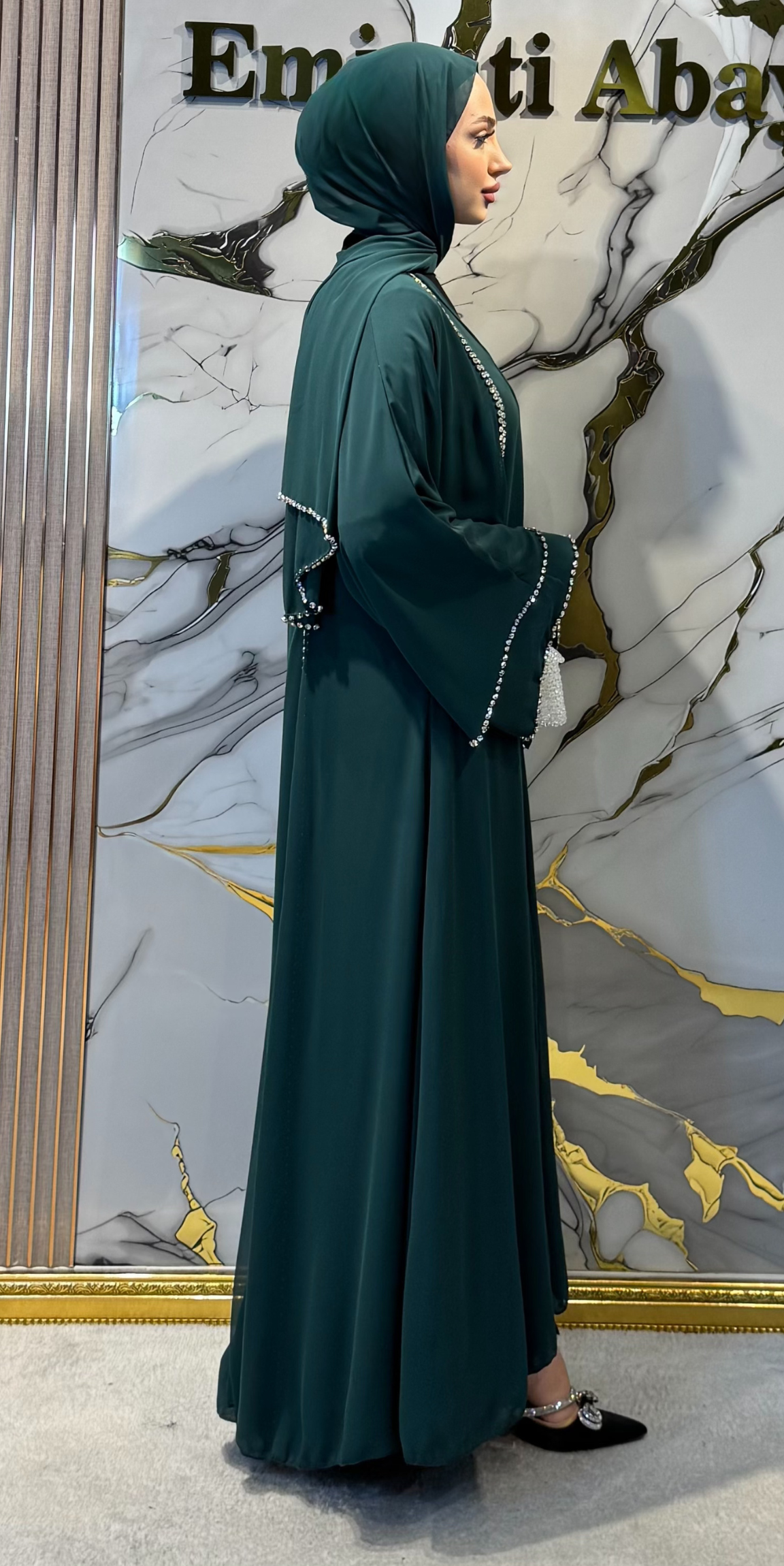 Önü Yırtmaçlı Beyaz Taşlı Şifon Yeşil Abaya - Zarif Lüks Model TM06 C WS GREEN