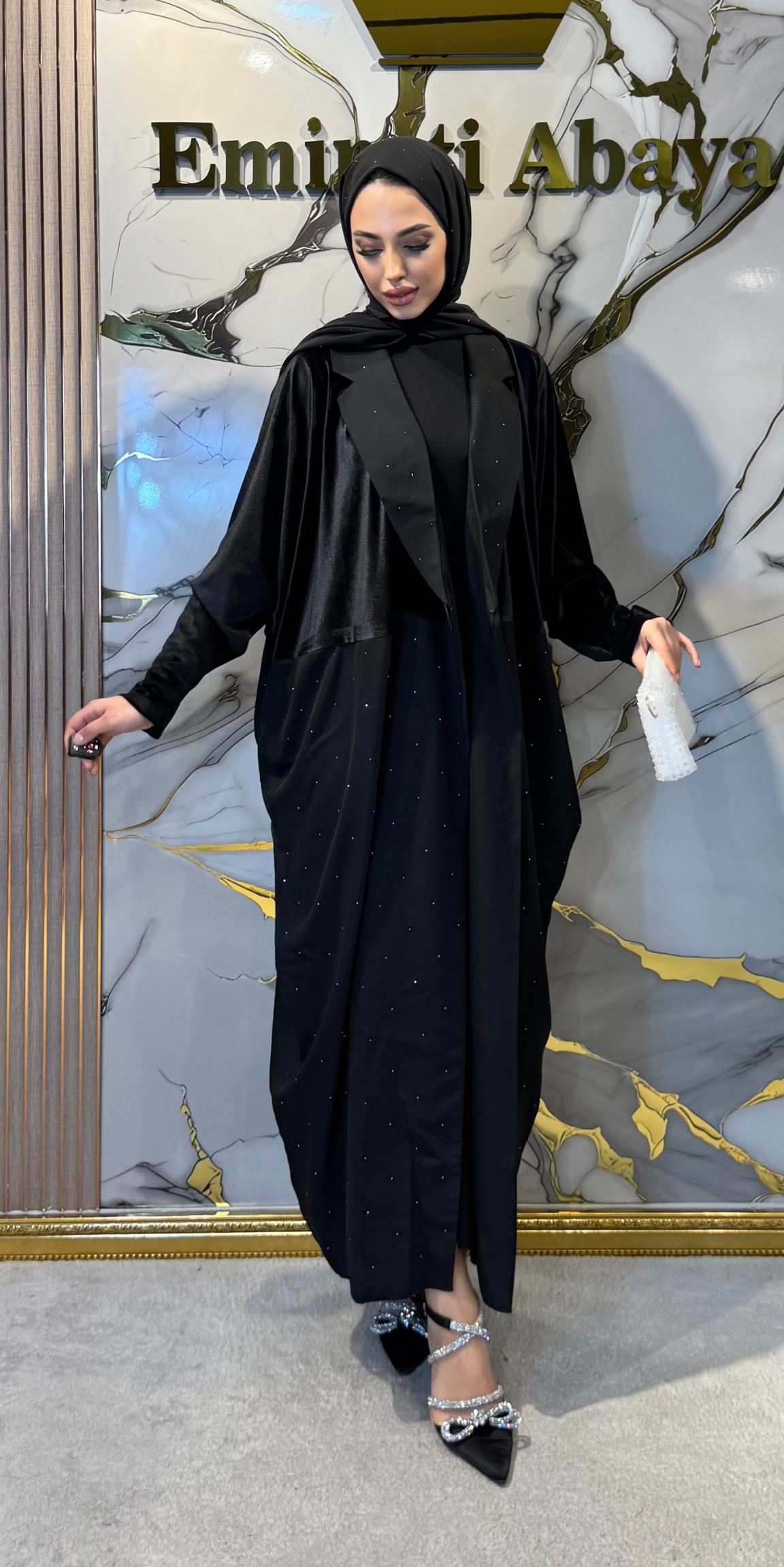 Hematit Taş İşlemeli Dubai Dokulu Kadife Abaya