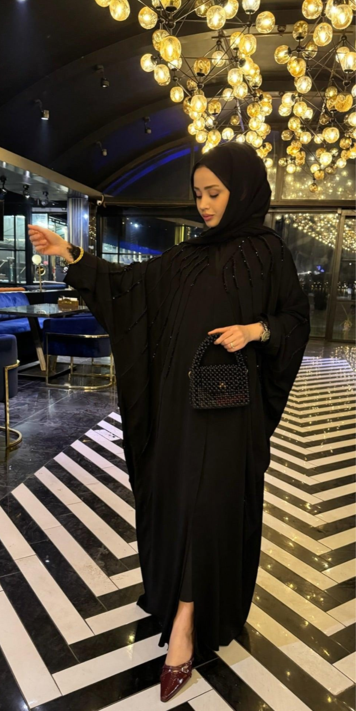 Midnight Mirage El İşlemeli Siyah Buggy Abaya, Dubai Siyah Taş