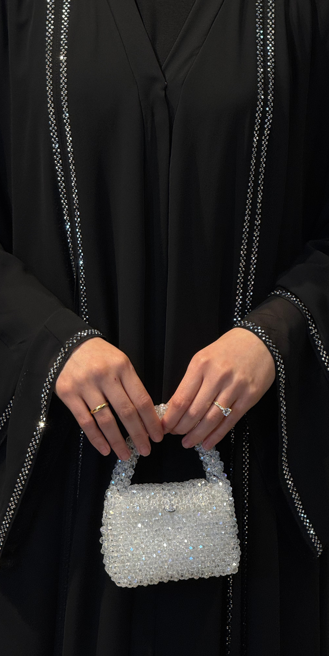 Önü Yırtmaçlı Beyaz Taşlı Siyah Abaya TM06 WSBLACK - Çıtçıtlı Şal Dahil Zarif Model