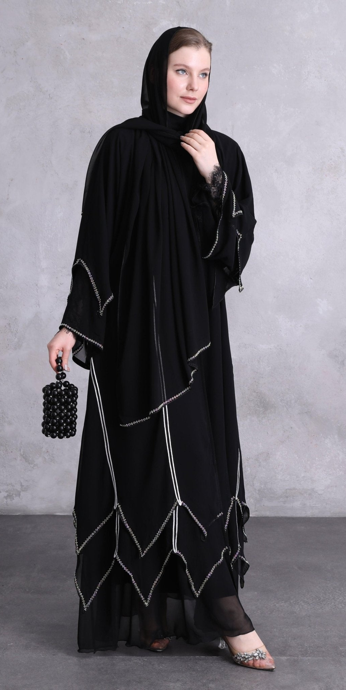 Swarovski Taşlı Çizgili Siyah Şifon Abaya