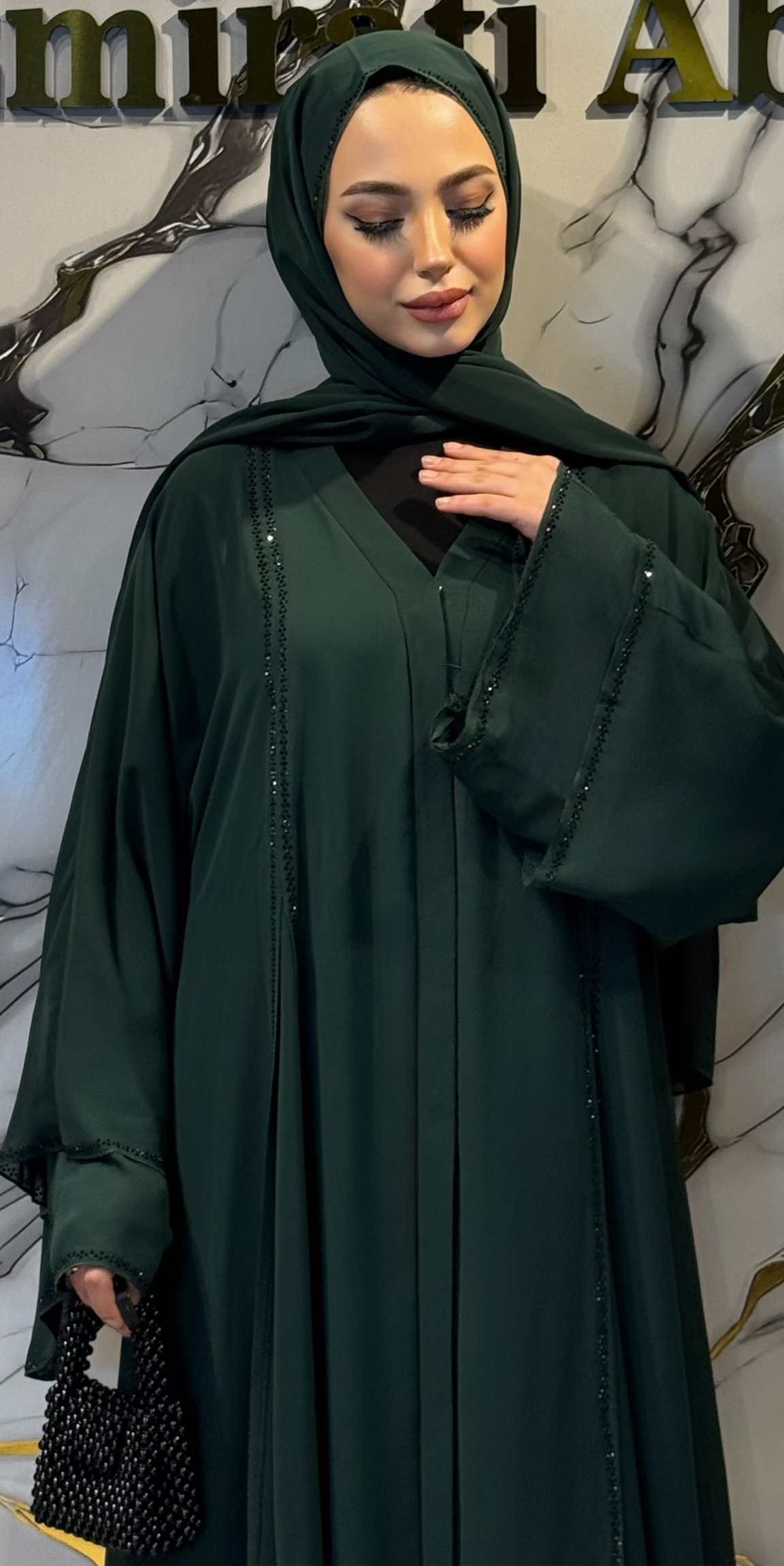 Yapışkan Taşlı Önü Yırtmaçlı Zümrüt Yeşili Şifon Abaya – Şallı Takım | TM06 G BS Green