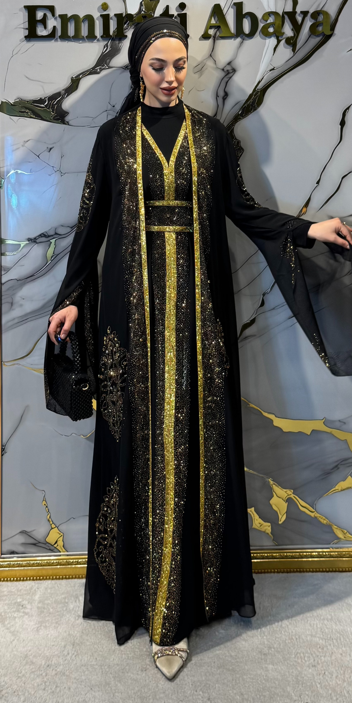 Starlit Noir Gold Embellished Traditional Set | WS57 GSB