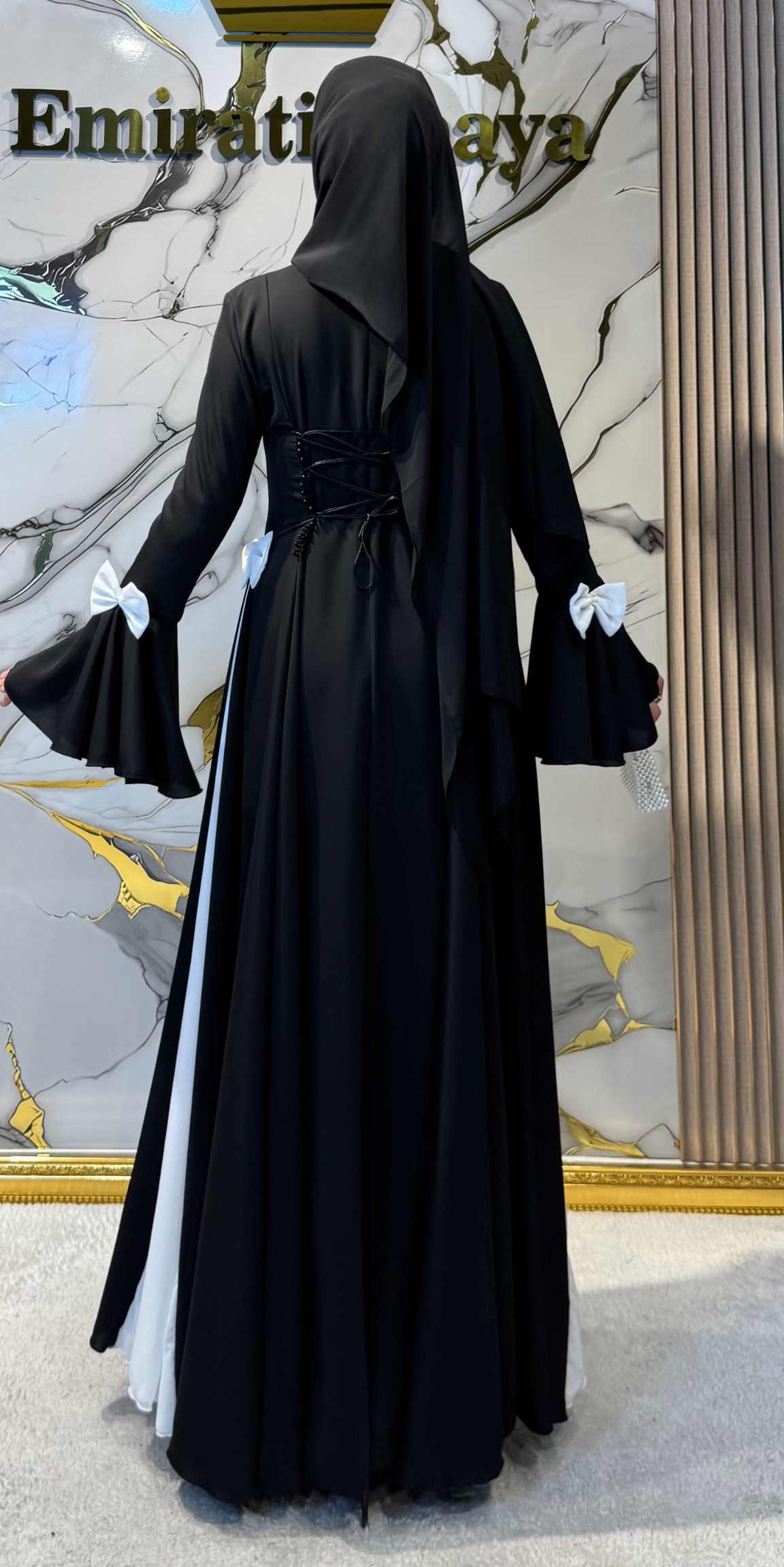 Siyah Beyaz Çiçek Detaylı Dubai Şifon Takım | WS44 WSB