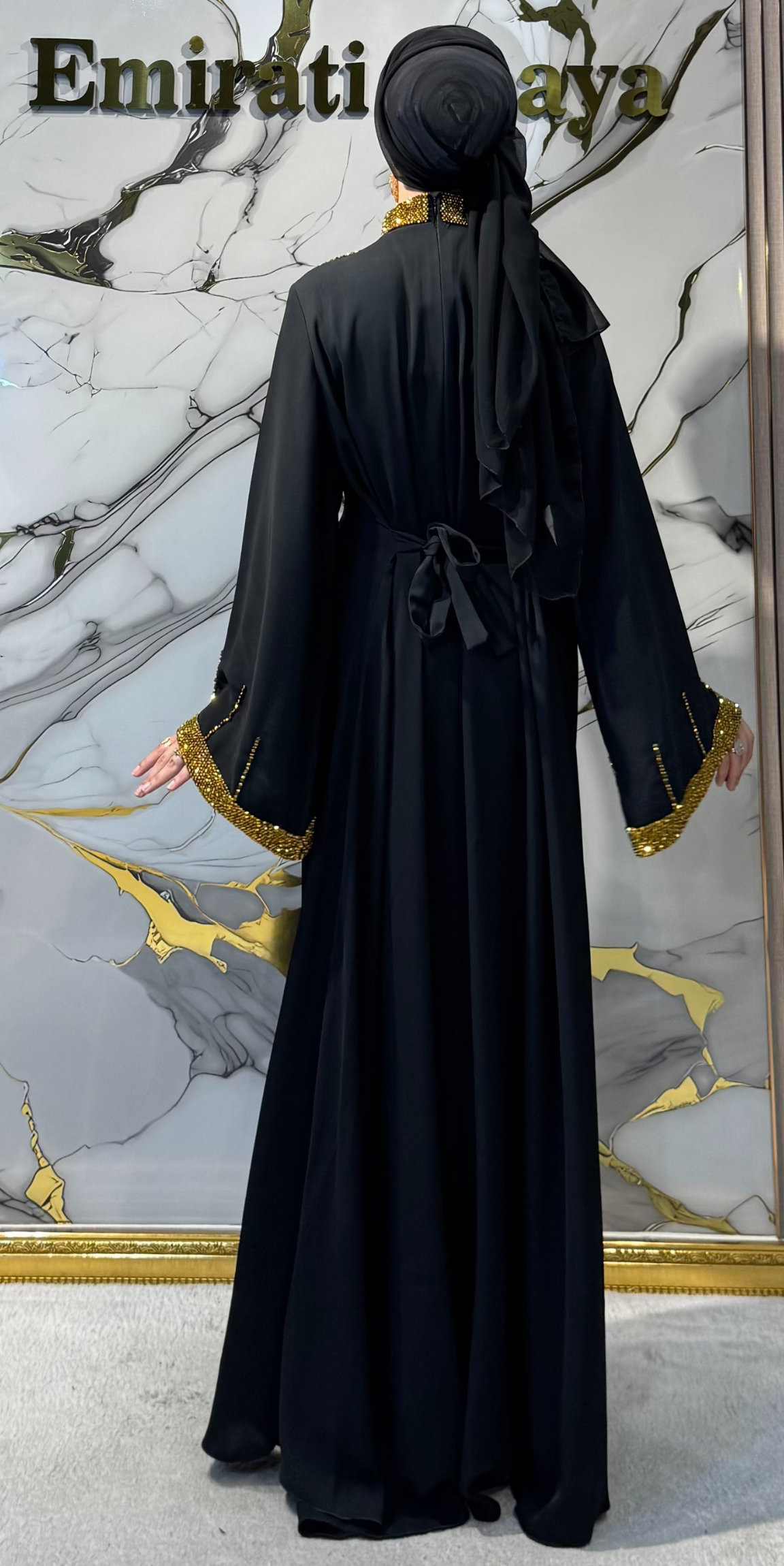 El İşlemeli Altın Payetli Taşlı Siyah Dubai İpek Abaya – Şallı Takım | EF0026 GSTB