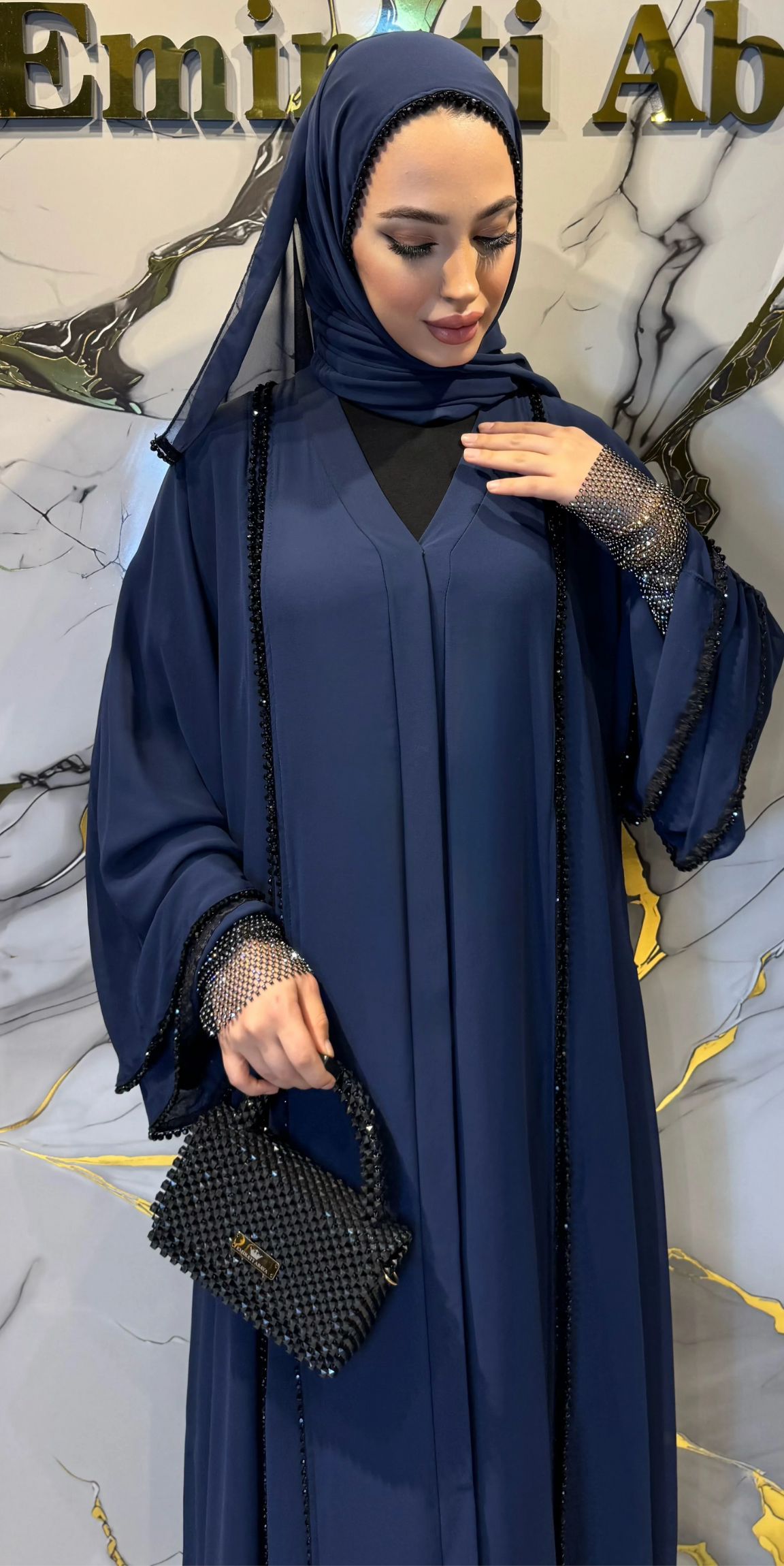 Önü Yırtmaçlı Siyah Boncuklu Larcivet Abaya | TM06 HM BSL