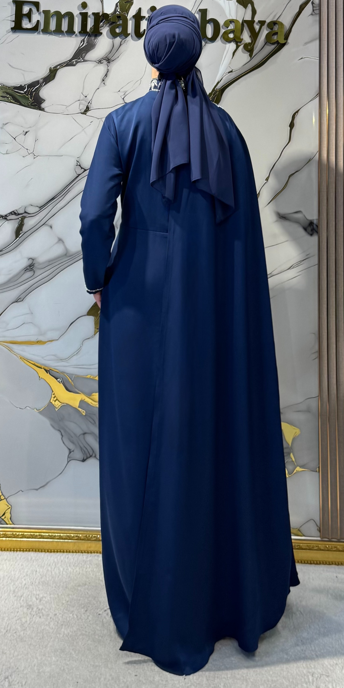 El İşlemeli Gümüş Taşlı Lacivert Krep Abaya – Şallı Takım | EF0037 WSDM