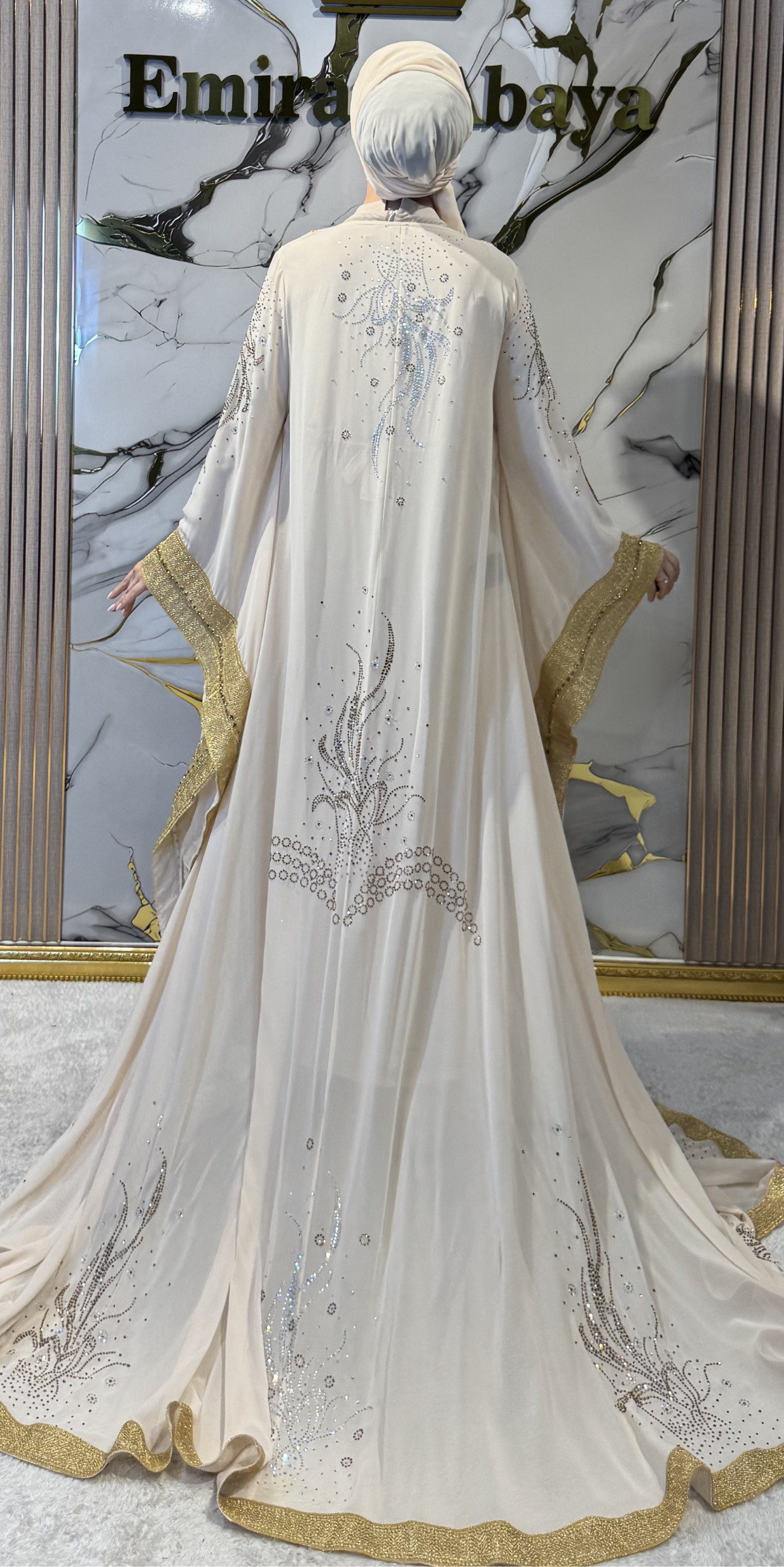 Altın Detaylı Lüks Krem Yöresel Takım 4 Parça Set