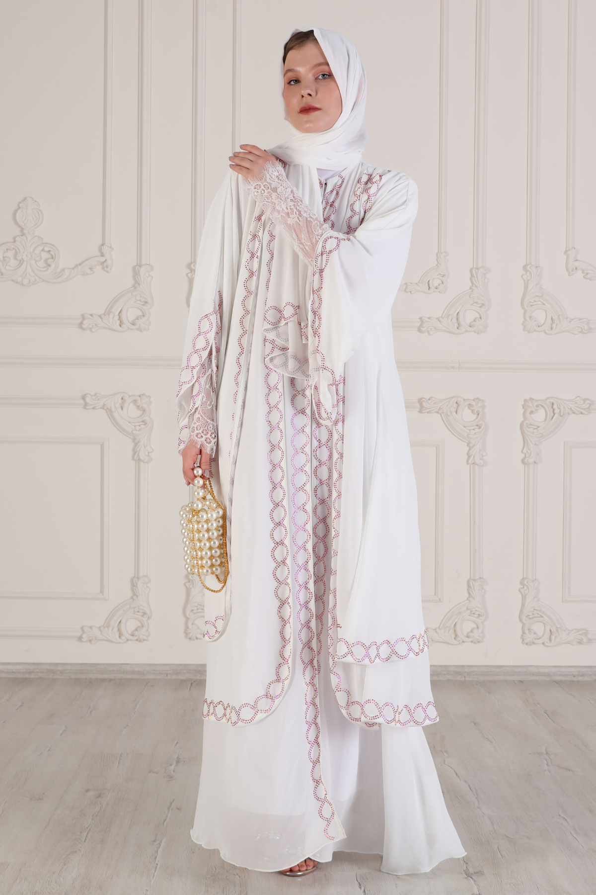 Abaya emirates deals