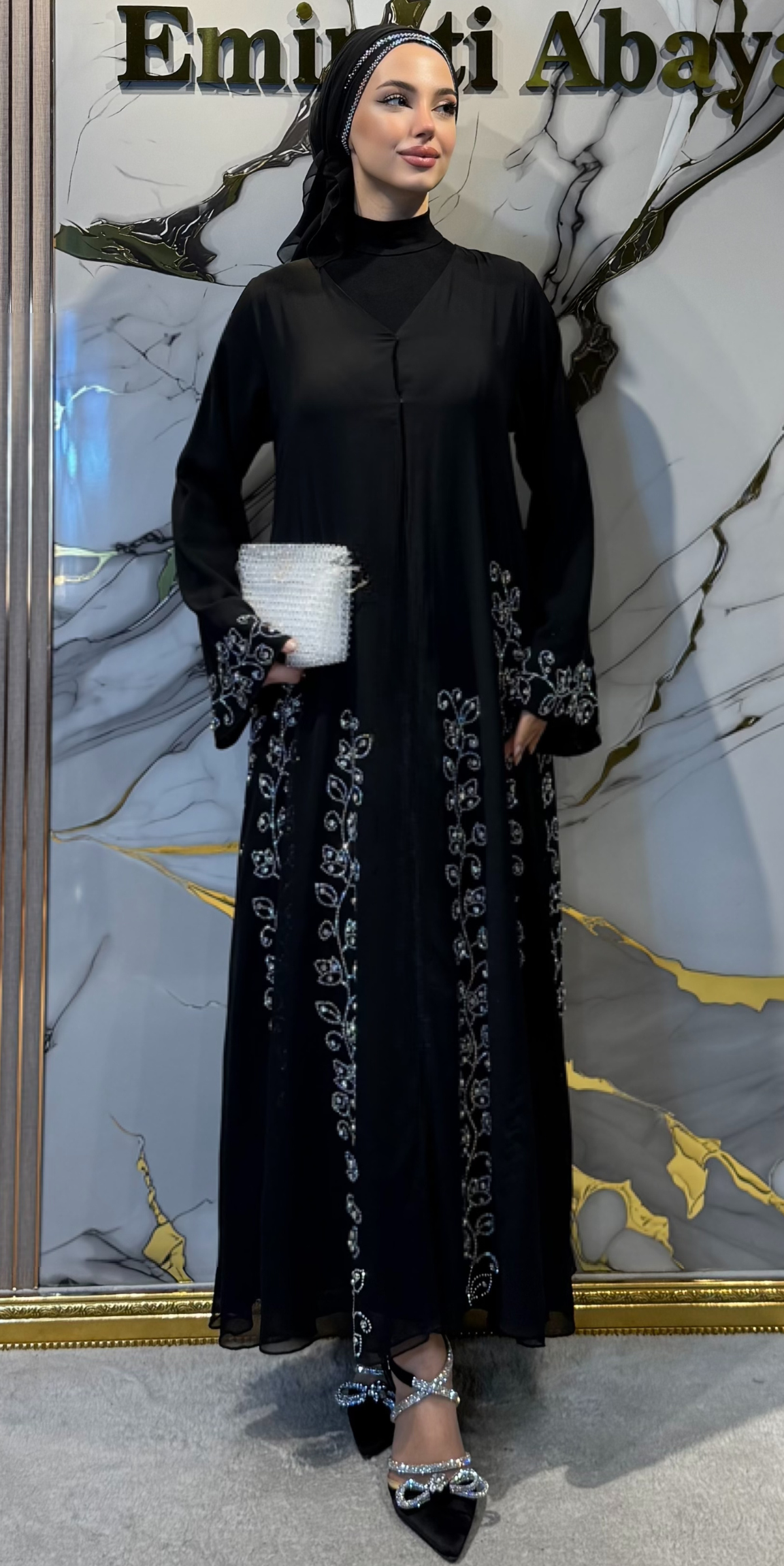 Lüks Janjan Taşlı Siyah Abaya - Etekleri Çiçek Desenli Özel Tasarım TM93 JSB