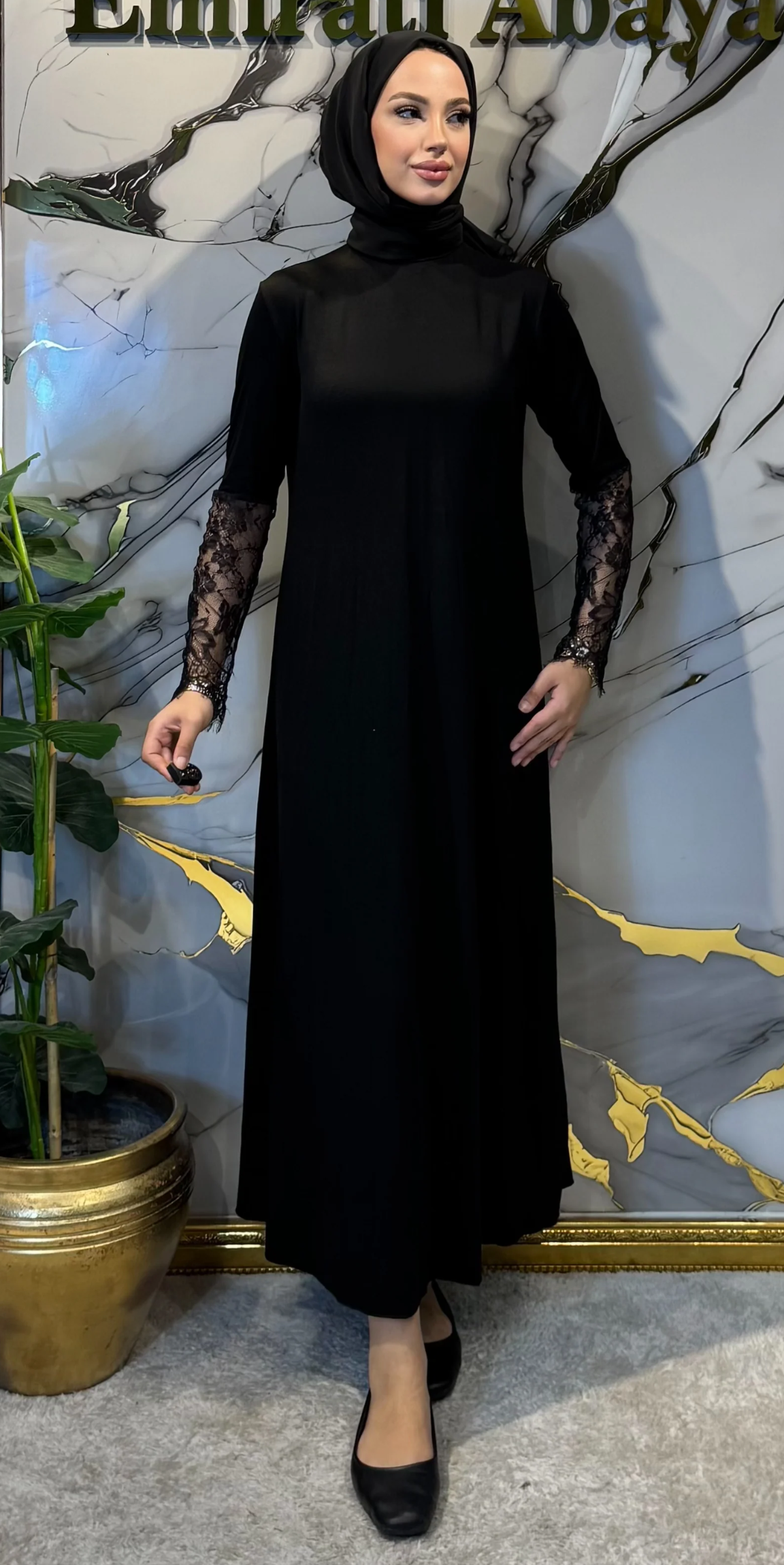 Sleeveless Lace Undershirt RK0030 BLACK - Elegant and Stylish Model