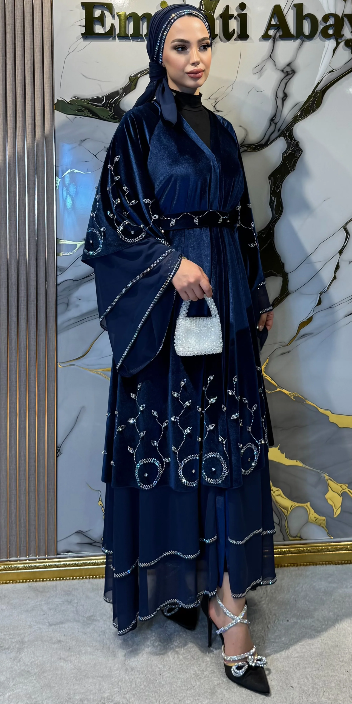 Çiçek ve Dairesel Taş İşlemeli Lacivert Kadife Takım Şal ve Kemer Dahil | LY20 JSVL