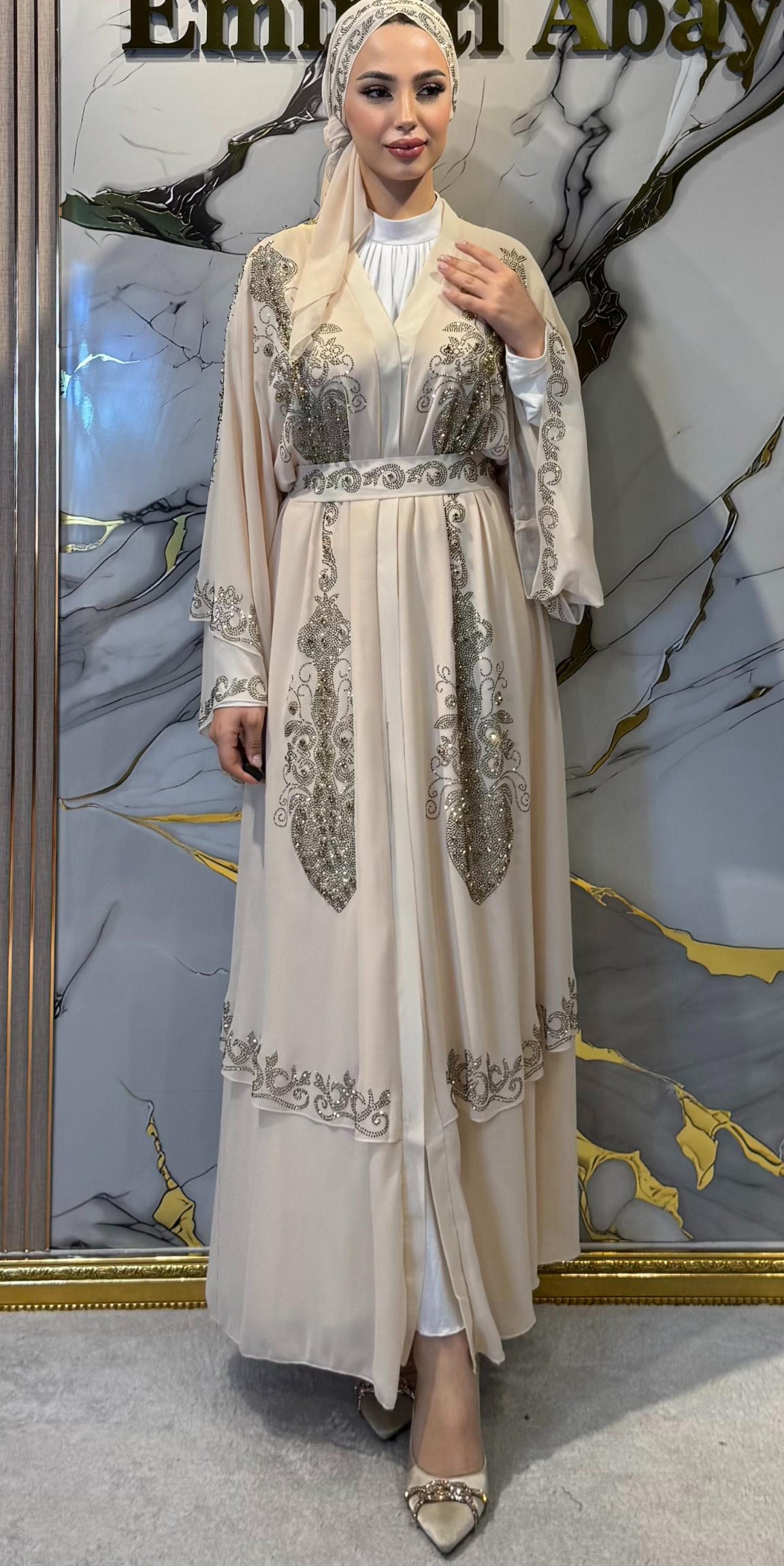 Altın Swarovski Taşlı Kore Şifon Dubai Stil Krem Abaya