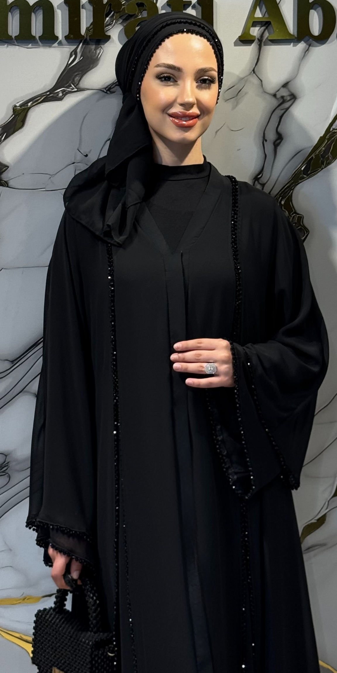 Önü Yırtmaçlı Siyah Boncuklu Siyah Abaya TM06 HM BLACK