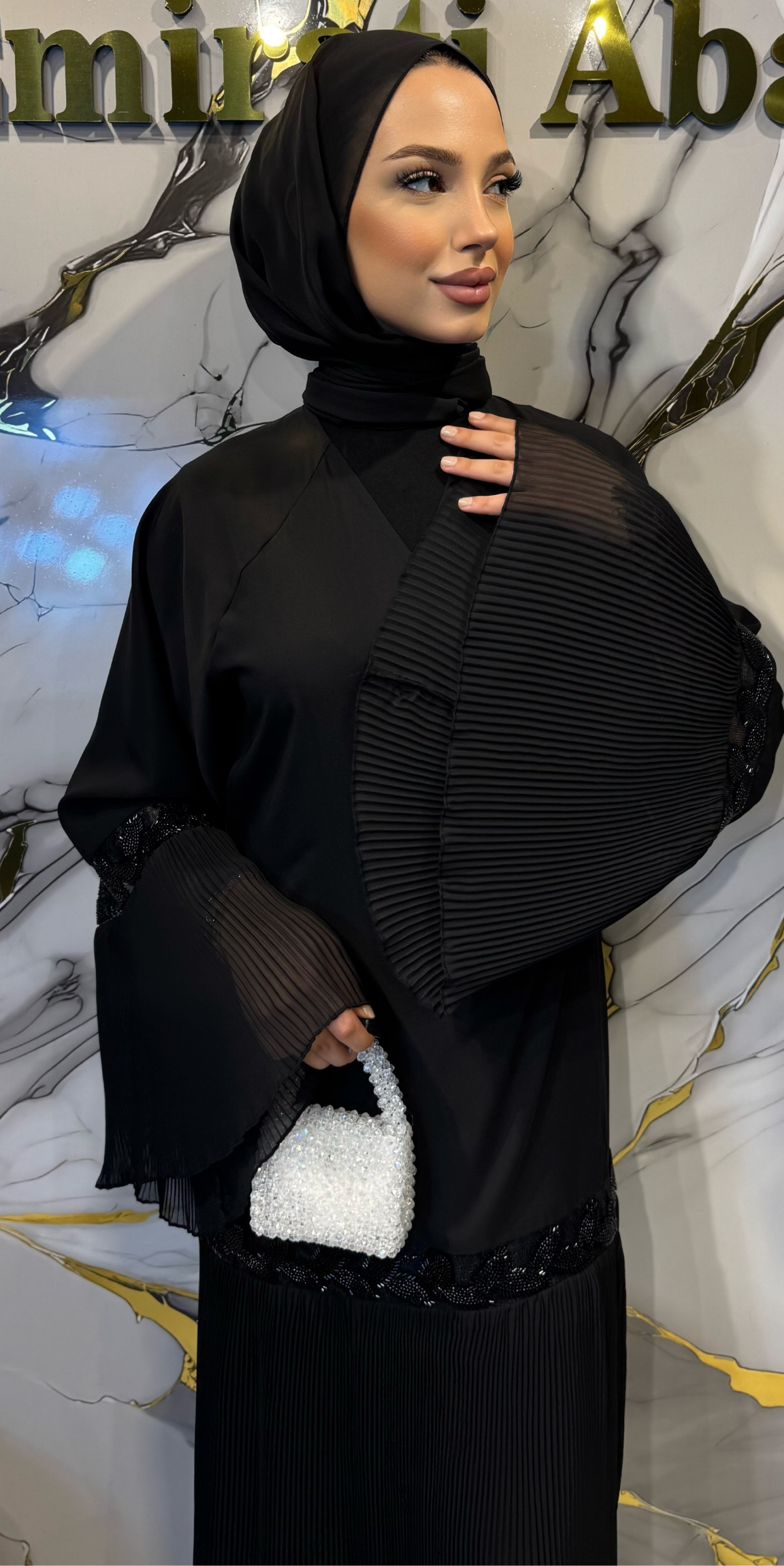 Zarif Siyah Piliseli Şifon Abaya El İşlemeli Boncuk Detaylı | WS77 BSB