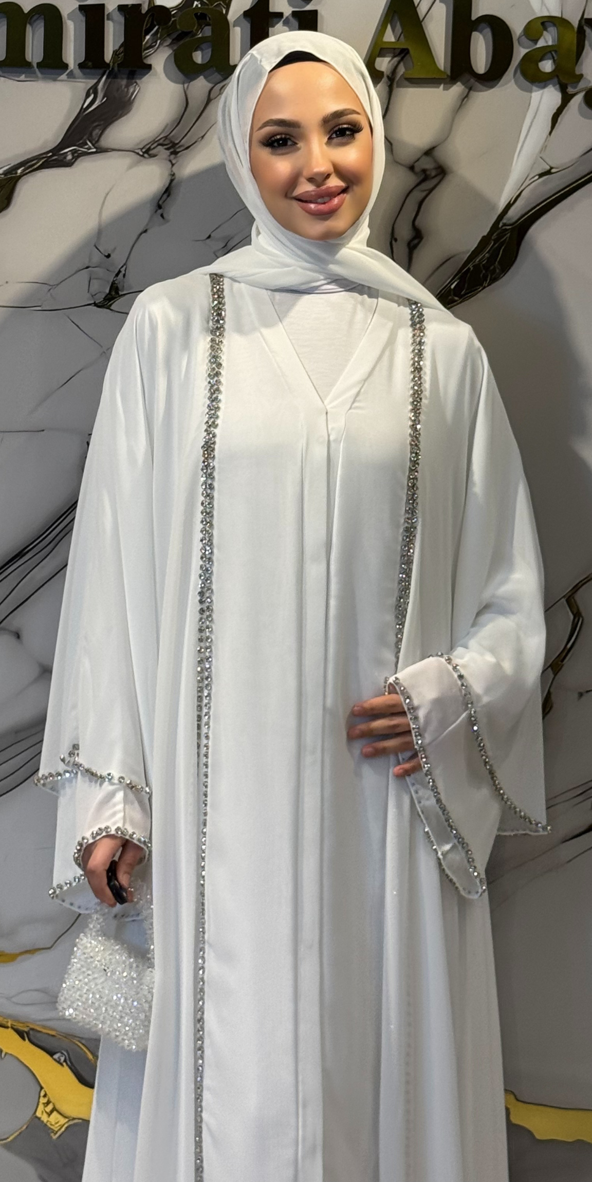 Önü Yırtmaçlı Beyaz Taşlı Beyaz Abaya - Çıtçıtlı Zarif Model TM06 C WSW