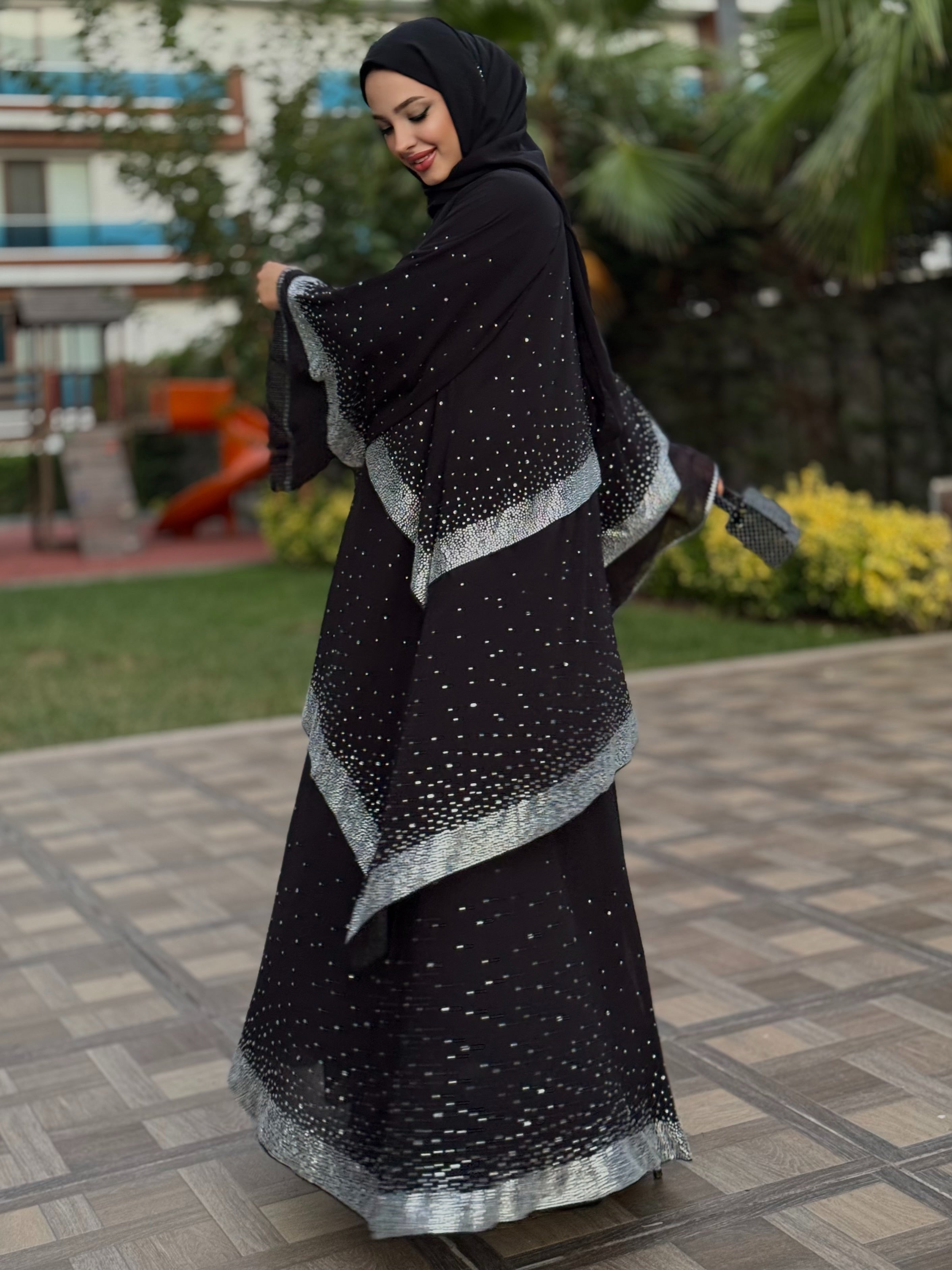 Swarovski Taşlı Katmanlı Siyah Şık Abaya