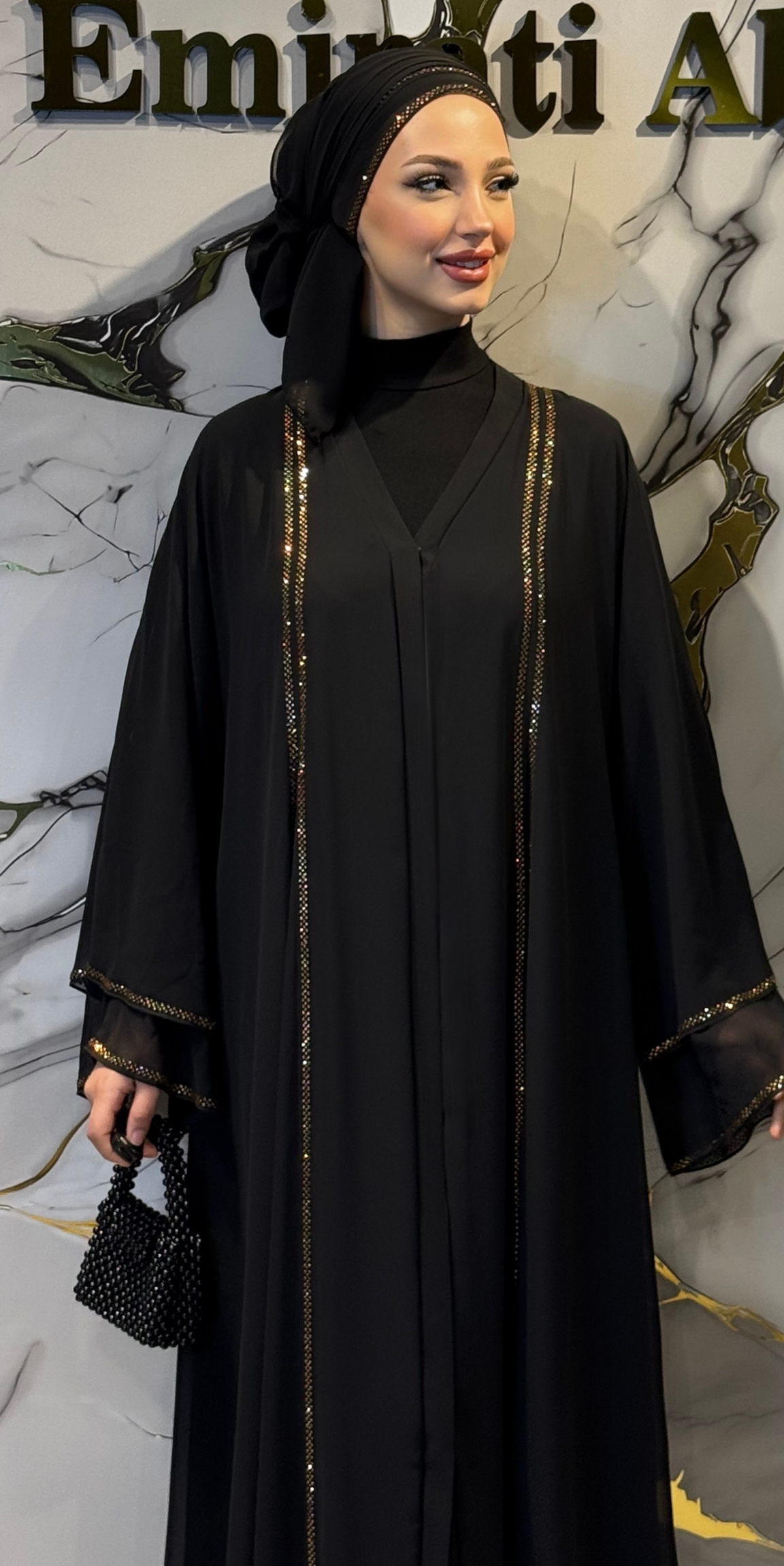 Önü Yırtmaçlı Gold Taşlı Siyah Abaya TM06 GSBlack