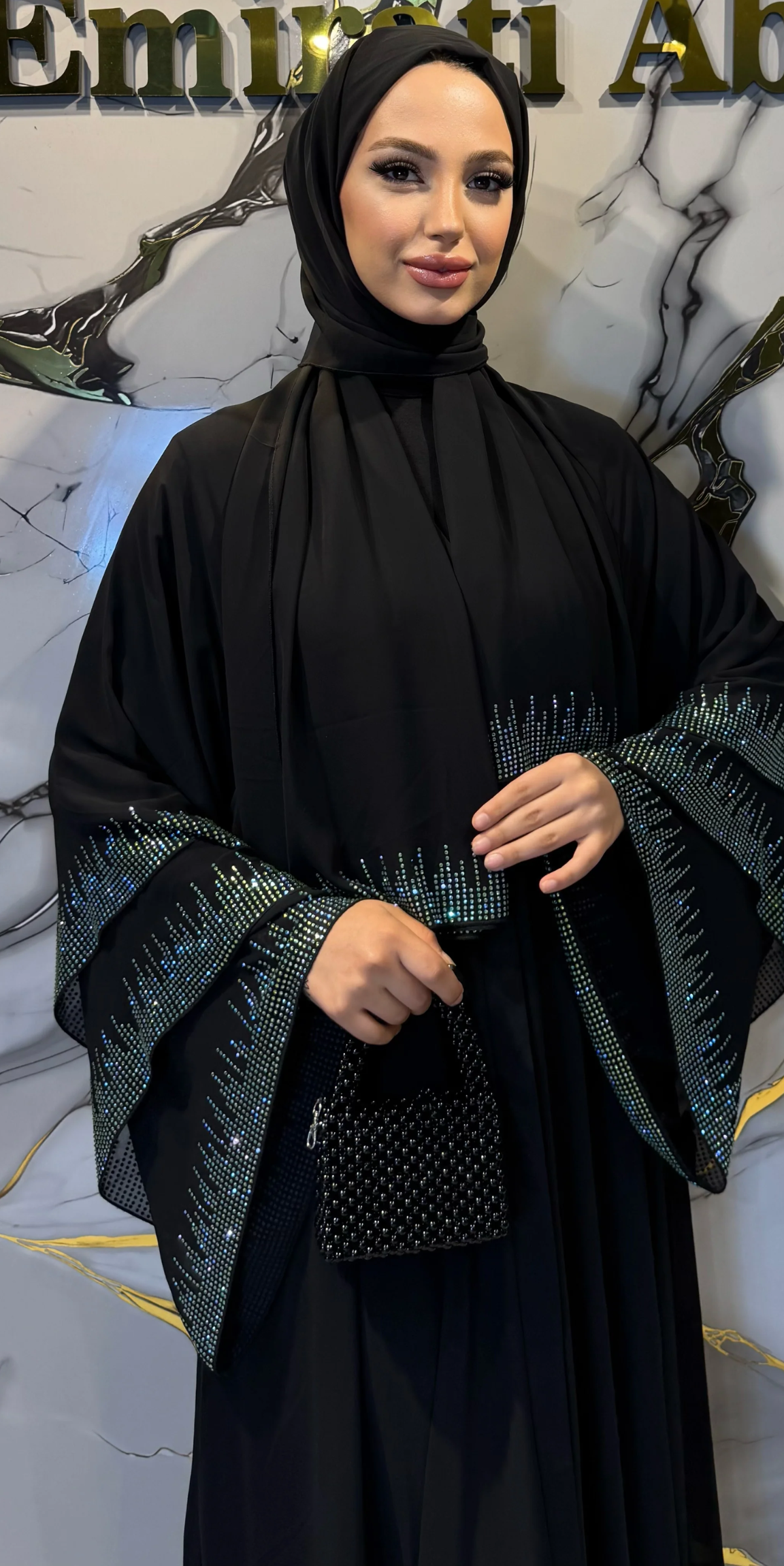 عباية حجرية مخططة ثلاثية الطبقات TM22 JSB - طراز مفصل بالحجارة باللون الأزرق والأخضر وشال متضمن