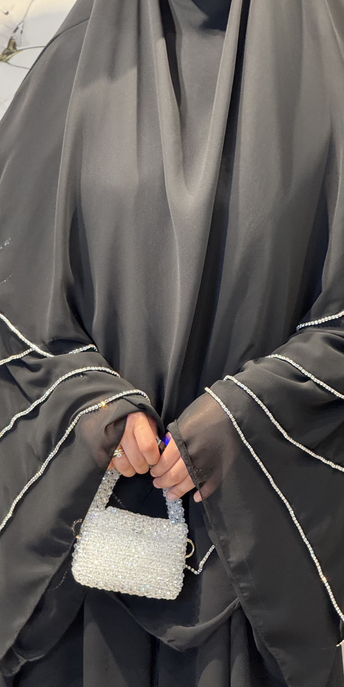 Beyaz Taş Şeritli 4 Katlı Siyah Şifon Abaya – Sufle ve Şal Takımı | RK012 WSB