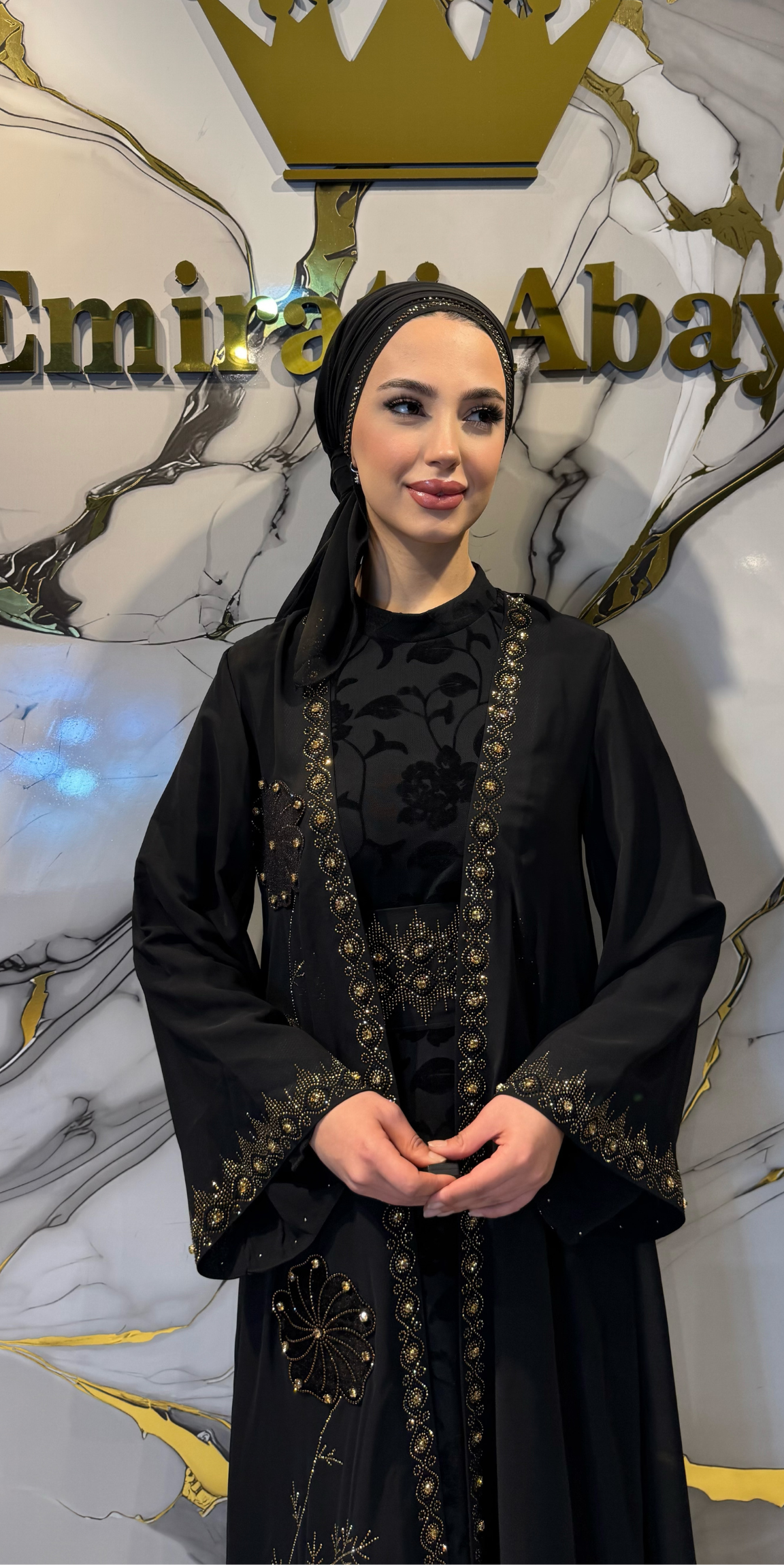 Altın Taş Detaylı Flok İç Elbiseli Swarovski Taşlı Şifon Abaya Seti