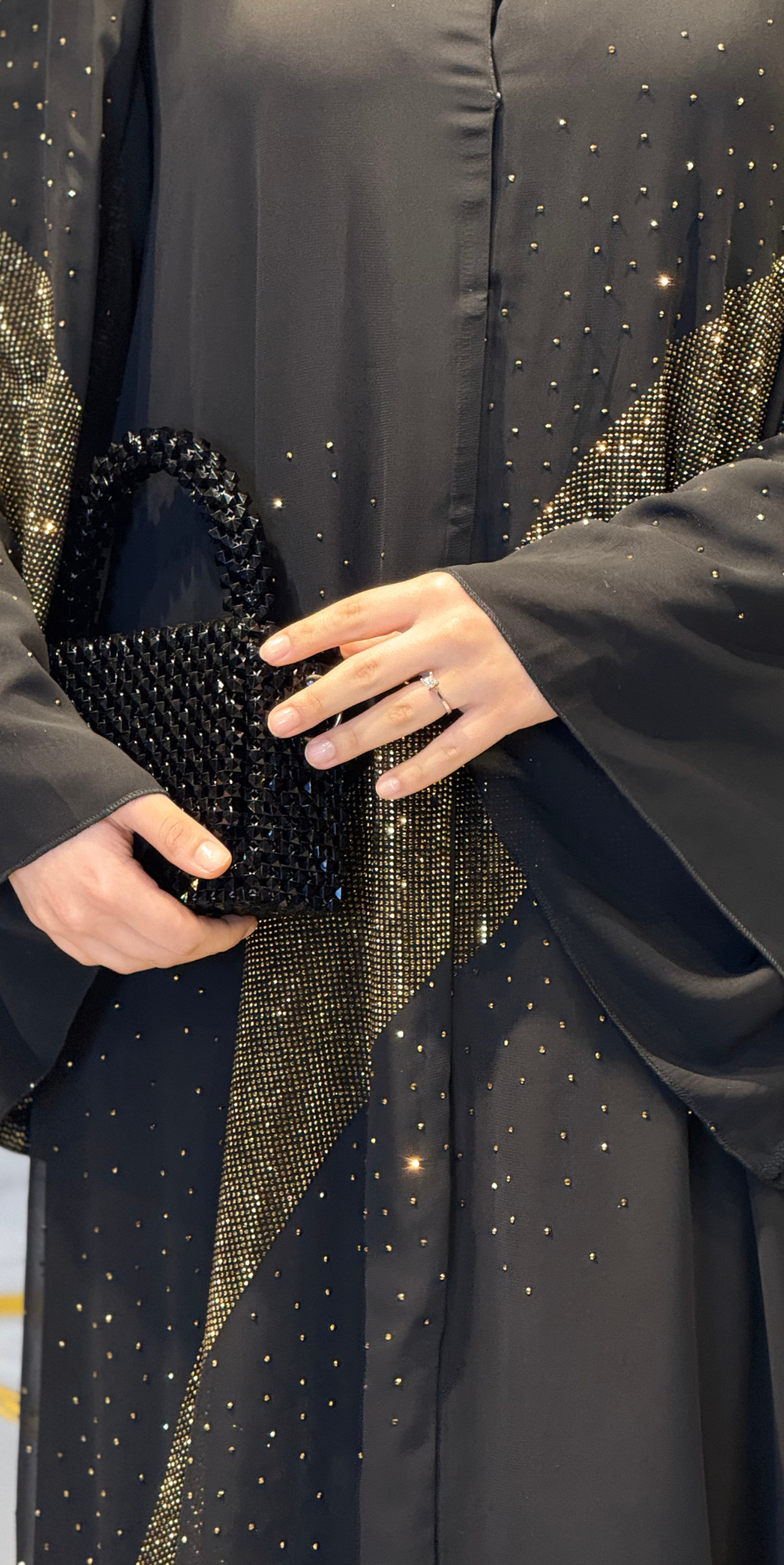 Çapraz Gold Taşlı Siyah Şifon Abaya | Lüks Düğün Abayası TM35 GSDB