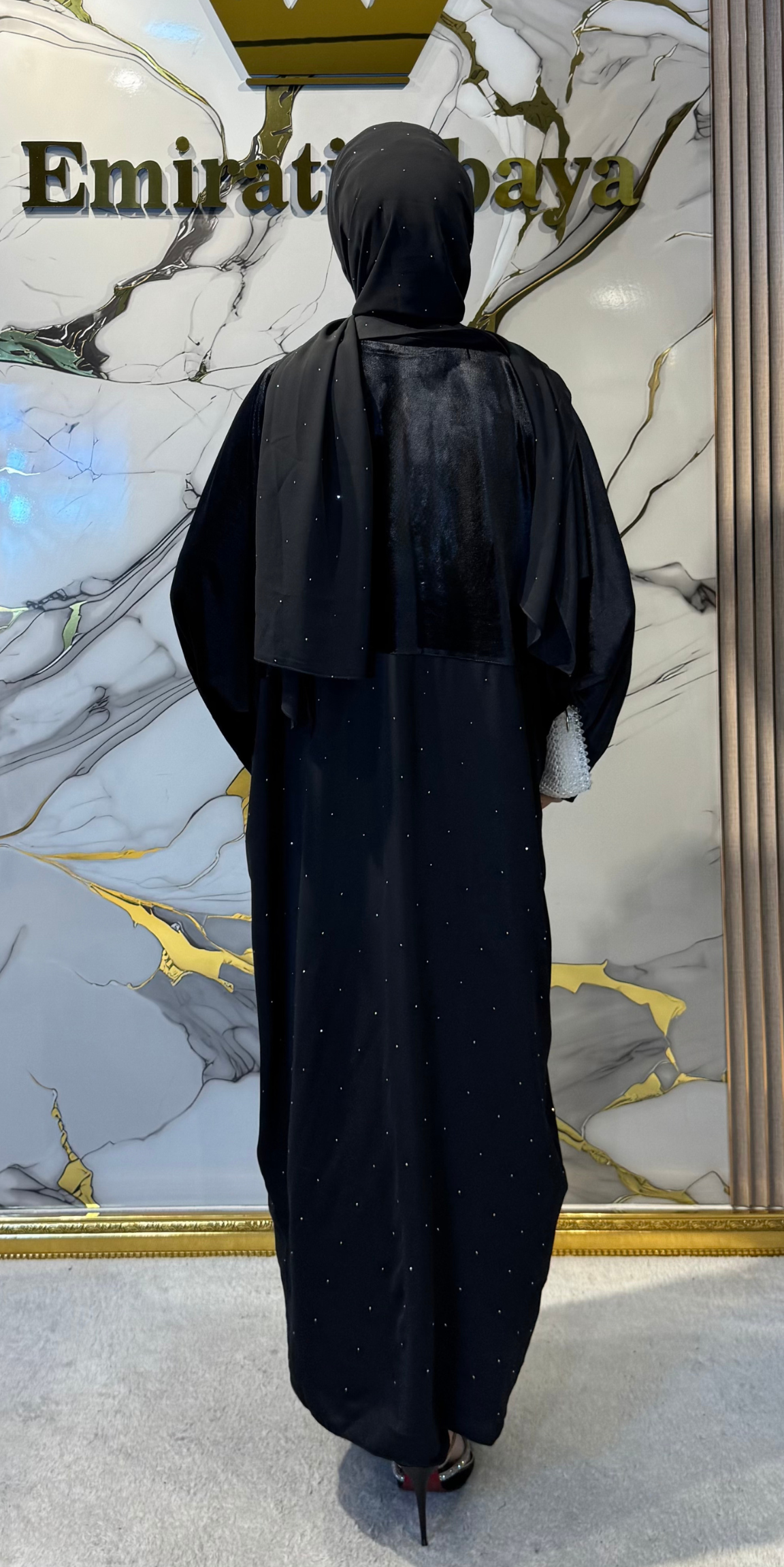 Hematit Taş İşlemeli Dubai Dokulu Kadife Abaya