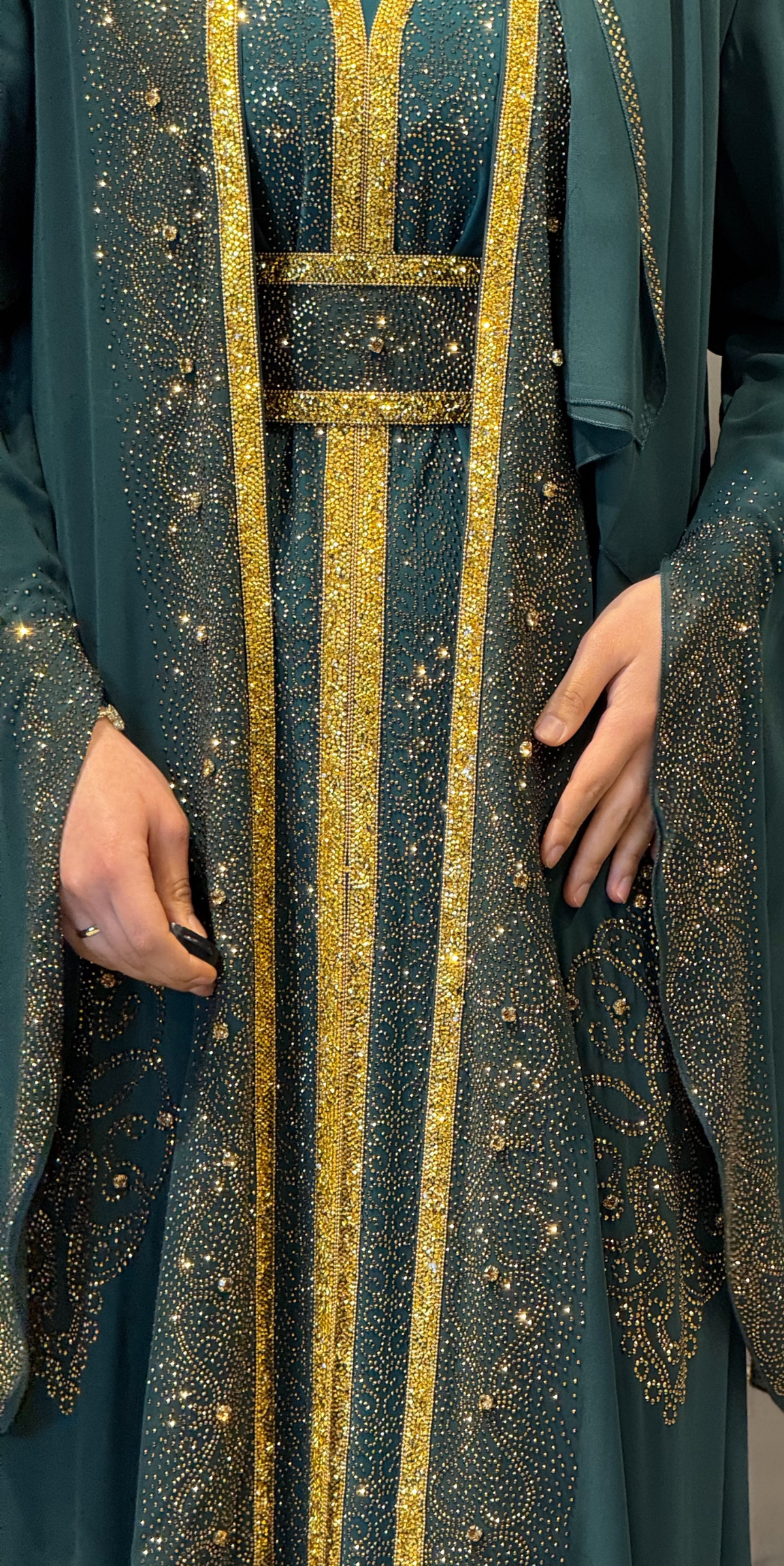 Gold Şeritli Taşlı Yeşil Yöresel Takım | 4 Parça Set | Cape Kollu | WS57 GSG