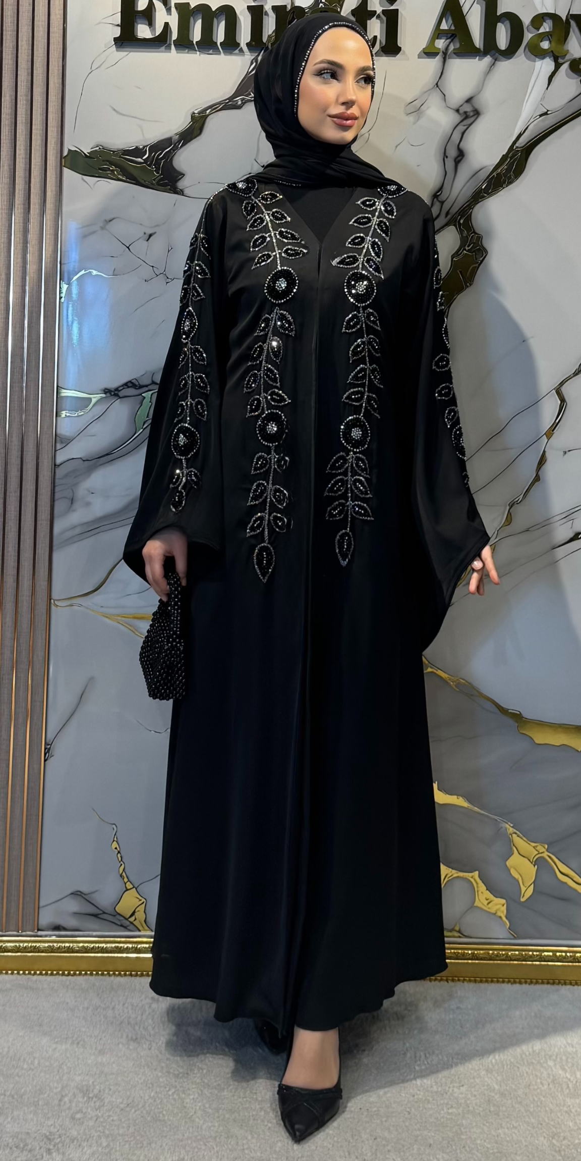 El İşçiliği Swarovski Taşlı Siyah Chorook Kumaş Lüks Abaya | EF008 BSB
