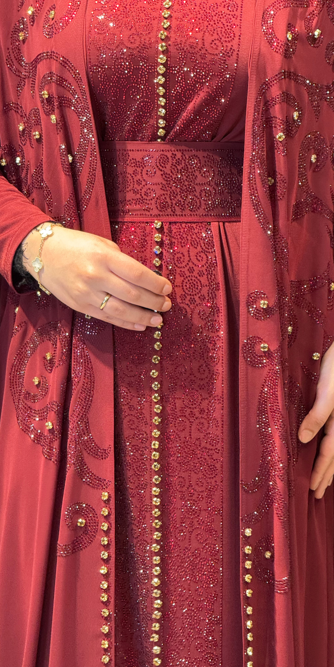 Burgundy Traditional Set with Black and Gold Stones, 4 Pieces | WS73 GSBordo