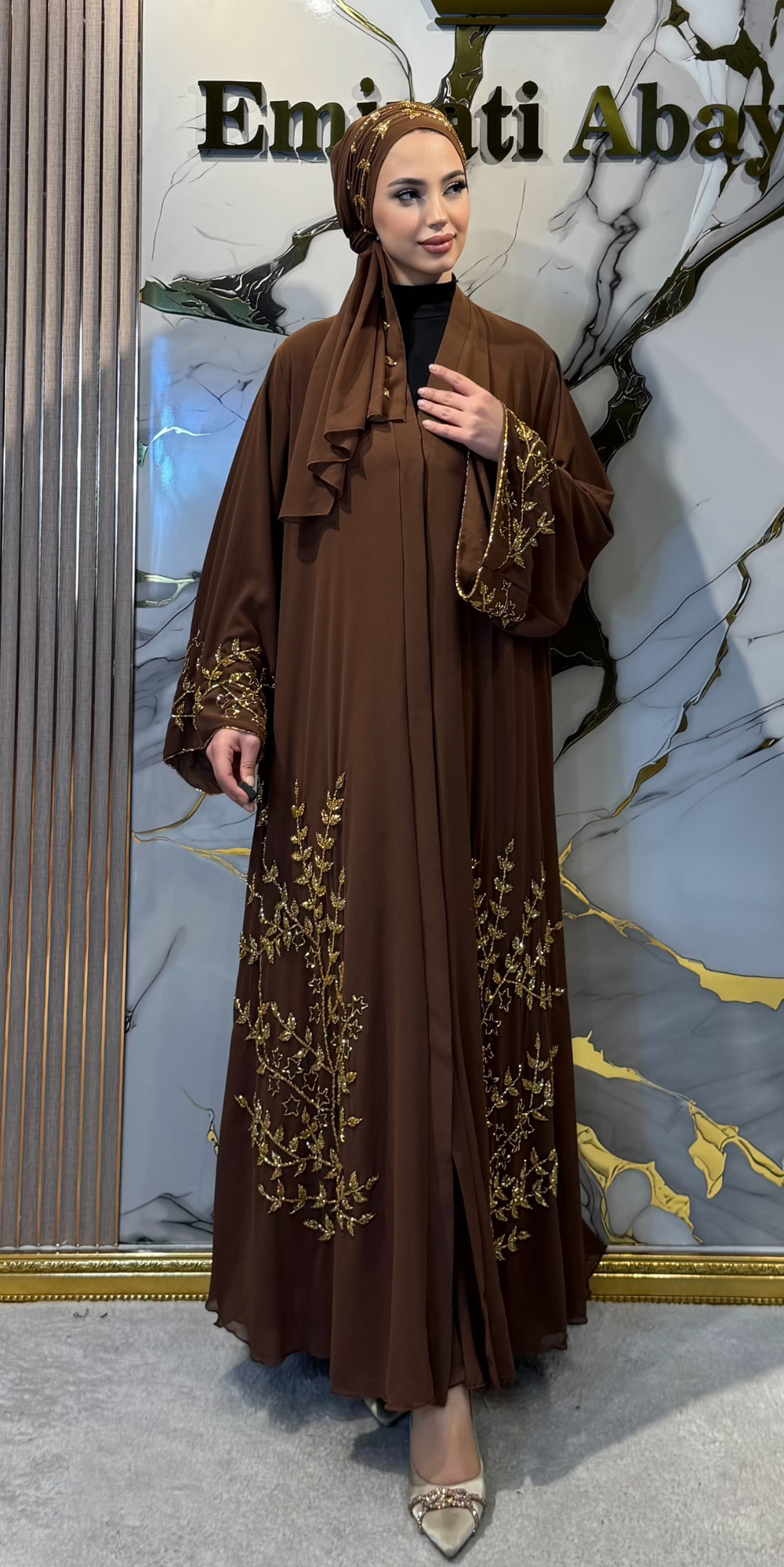 Swarovski Altın Taşlı El İşçiliği Dubai Tasarım Kahverengi Şifon Abaya | EF0014 GSBROWN