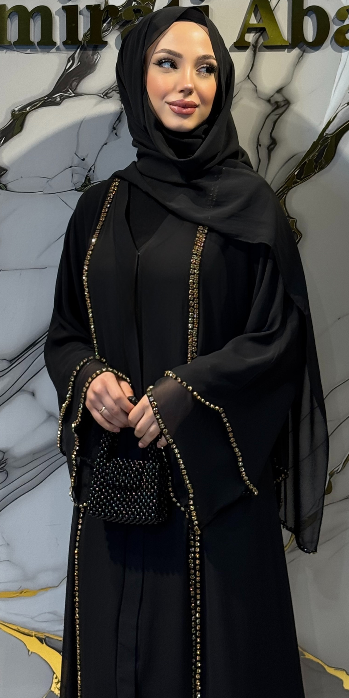 Önü Yırtmaçlı Gold Taşlı Şifon Siyah Abaya - Zarif Lüks Model TM06 C GSB