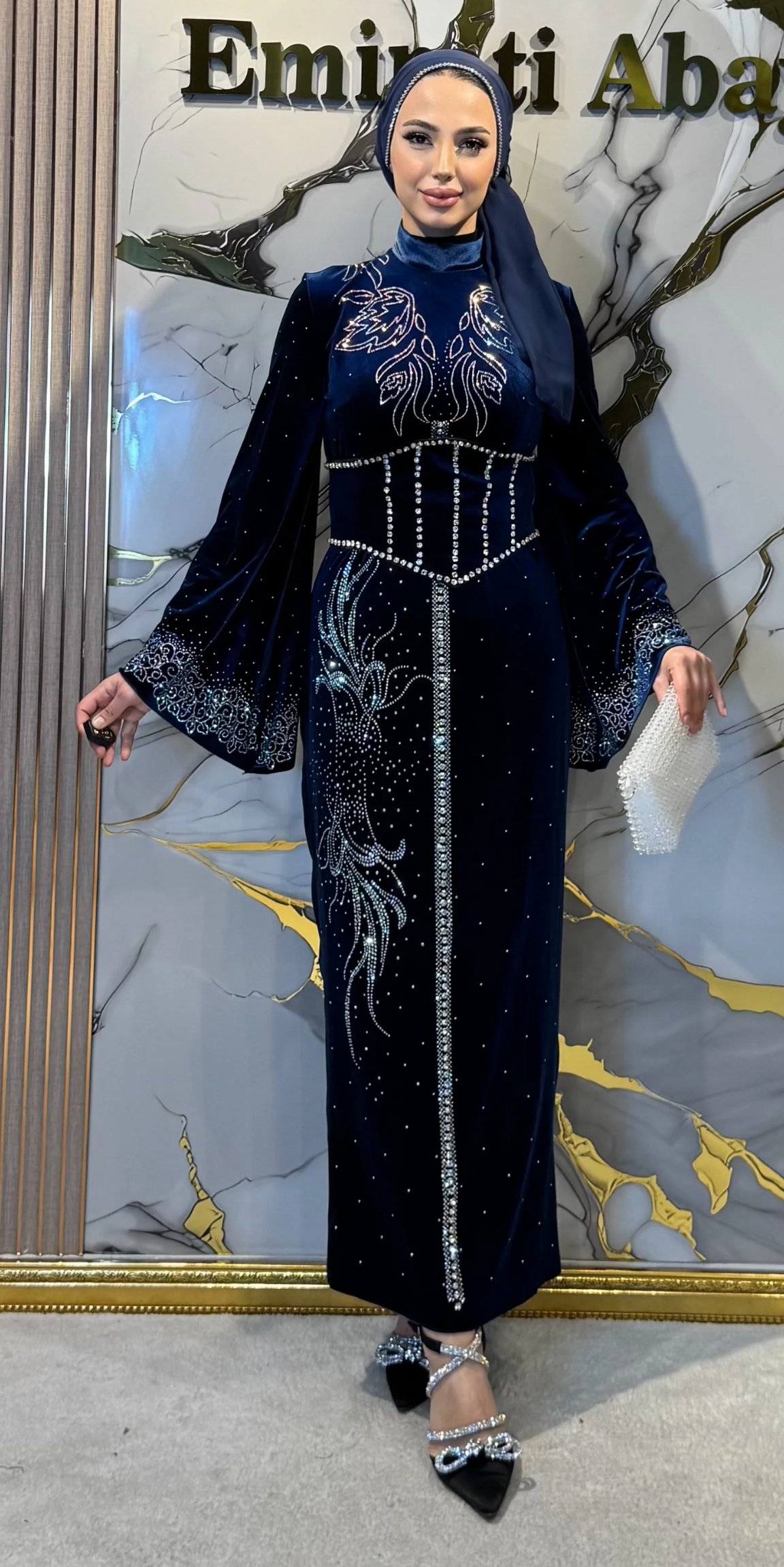 Navy Blue Velvet Royal Abaya with Shimmering Stones – Showy Belt Detail | LY30 JSVL