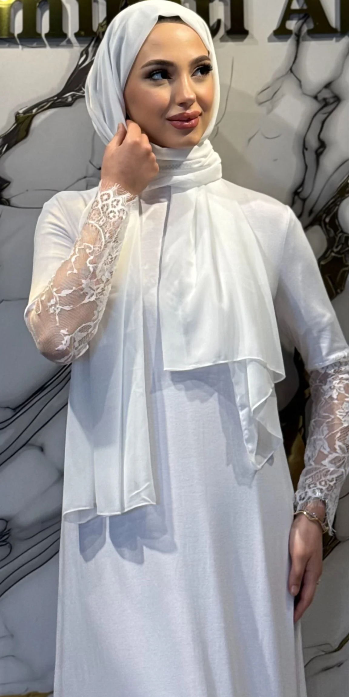 Sleeveless Lace Undershirt RK0030 BLACK - Elegant and Stylish Model