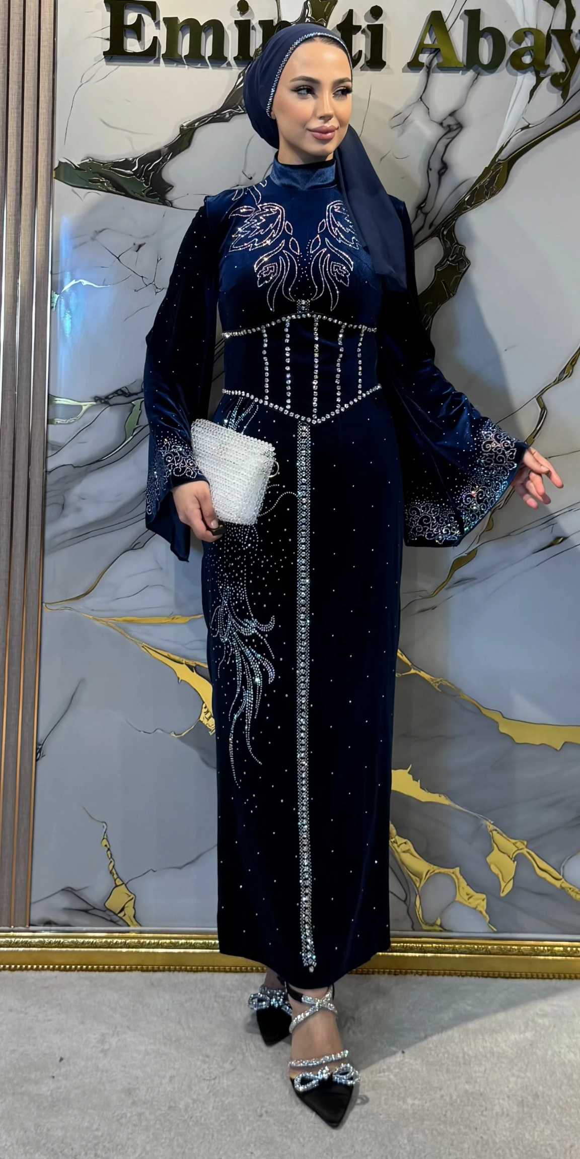 Navy Blue Velvet Royal Abaya with Shimmering Stones – Showy Belt Detail | LY30 JSVL