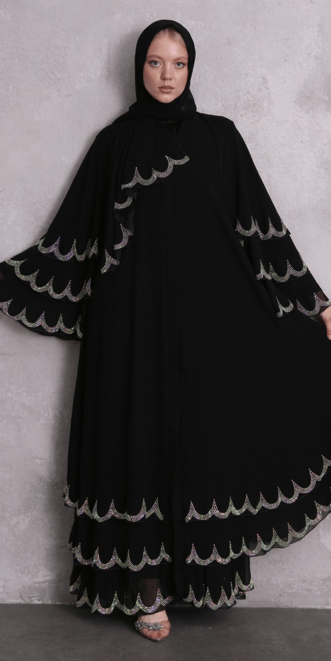 Etek Uçları Swarovski Taşlı Siyah Abaya