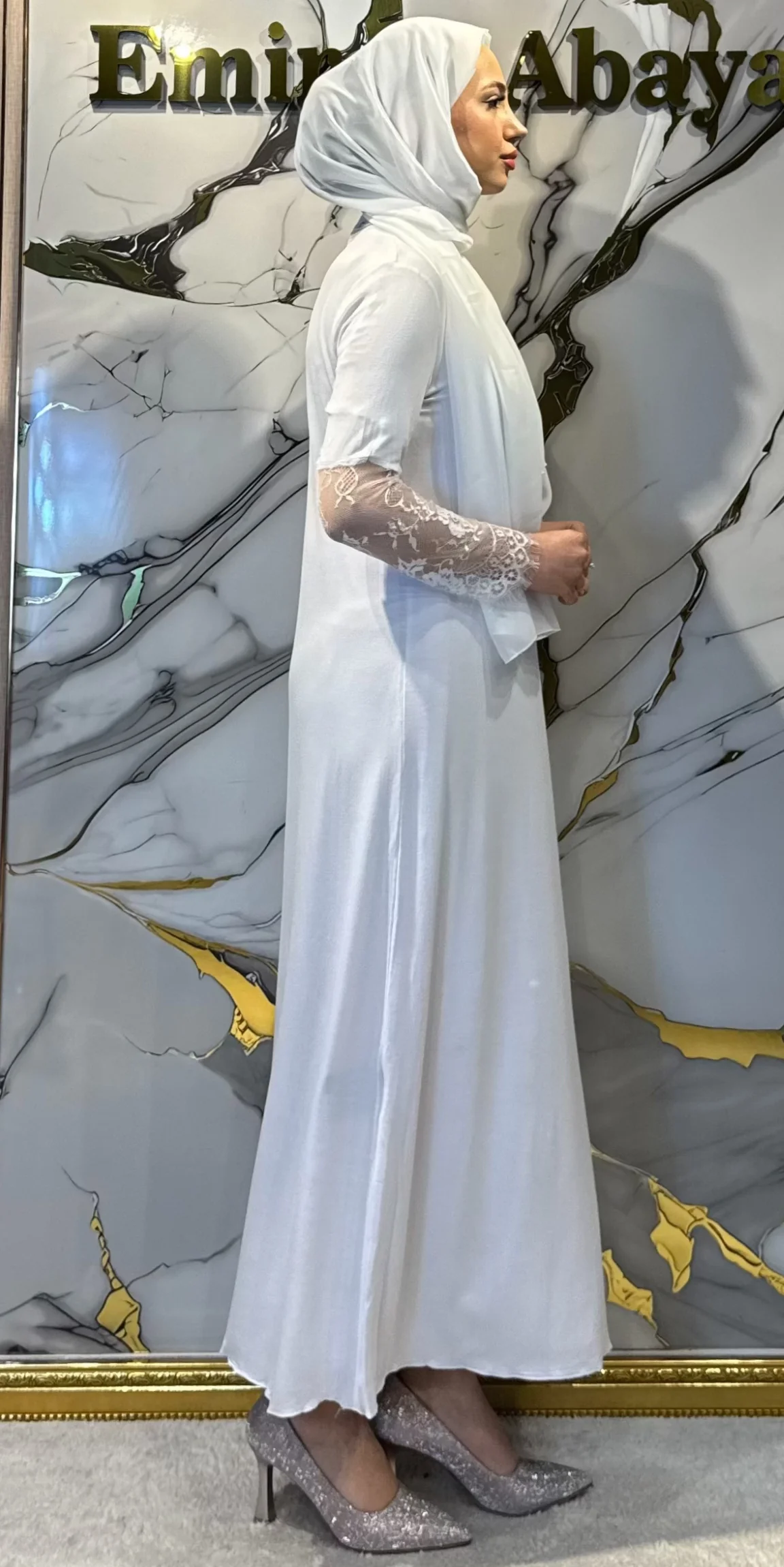 Sleeveless Lace Undershirt RK0030 BLACK - Elegant and Stylish Model