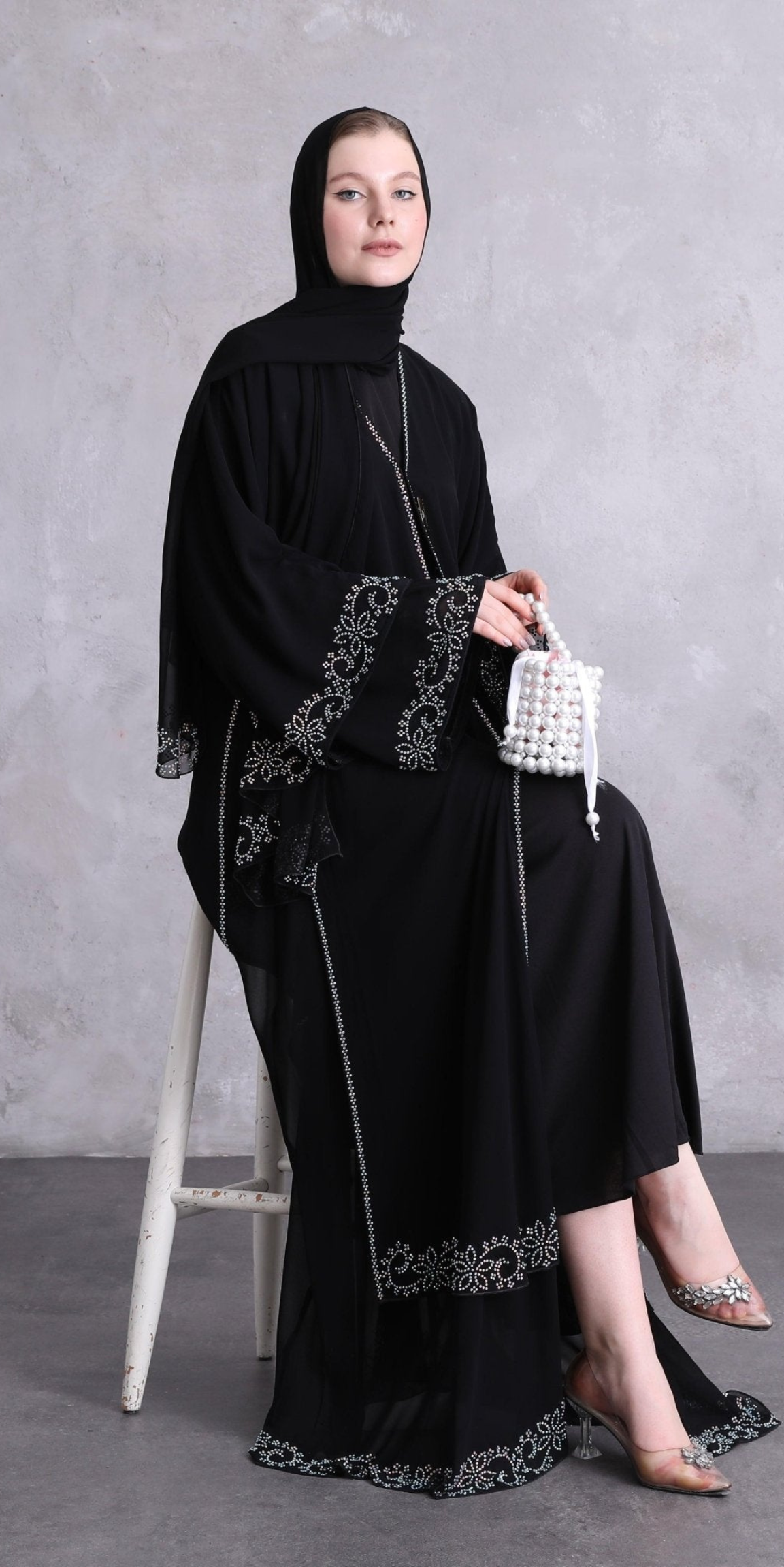 Yanları Yırtmaçlı Swarovski Taşlı Siyah Abaya