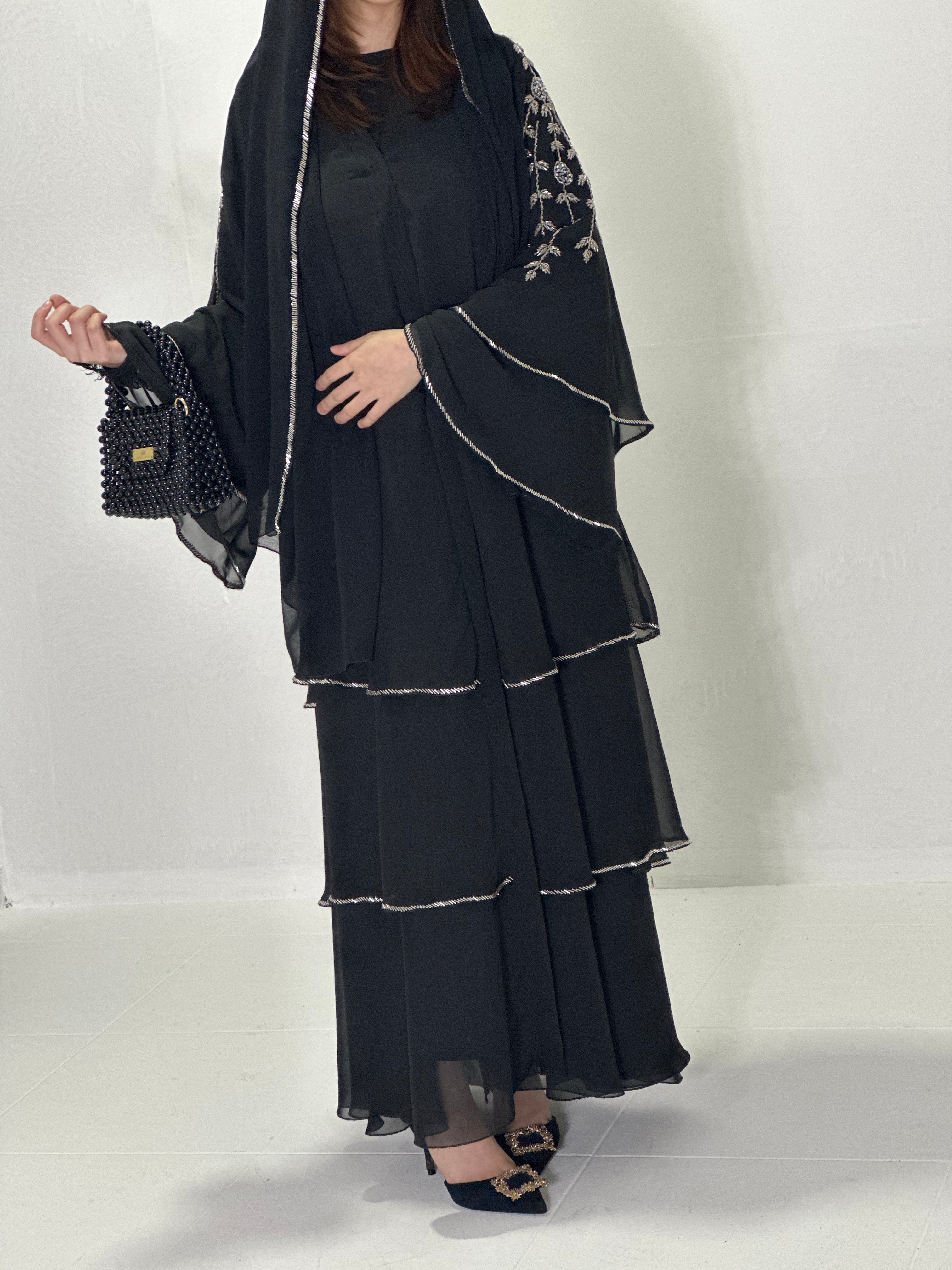 Beautiful and elegance Black abaya with white embroidery
