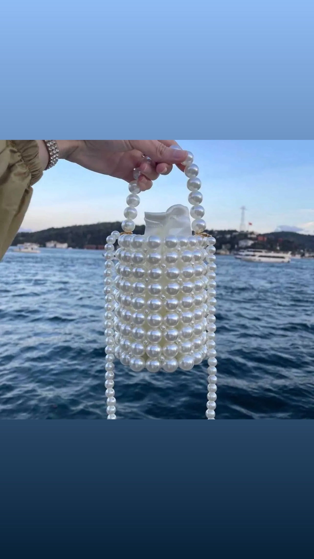 Pearl hand made bag