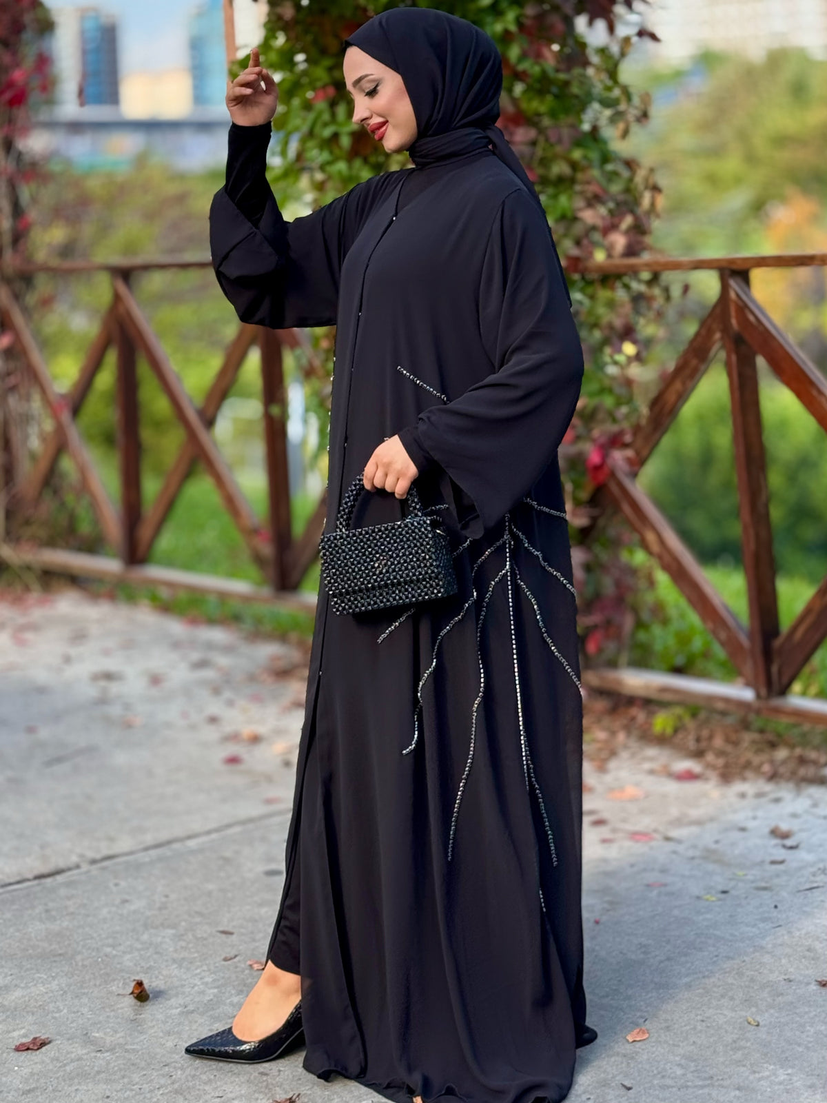 Yanları Kristal Taşlı Siyah Şifon Abaya - Zarif Şık Model TM91 Chakma