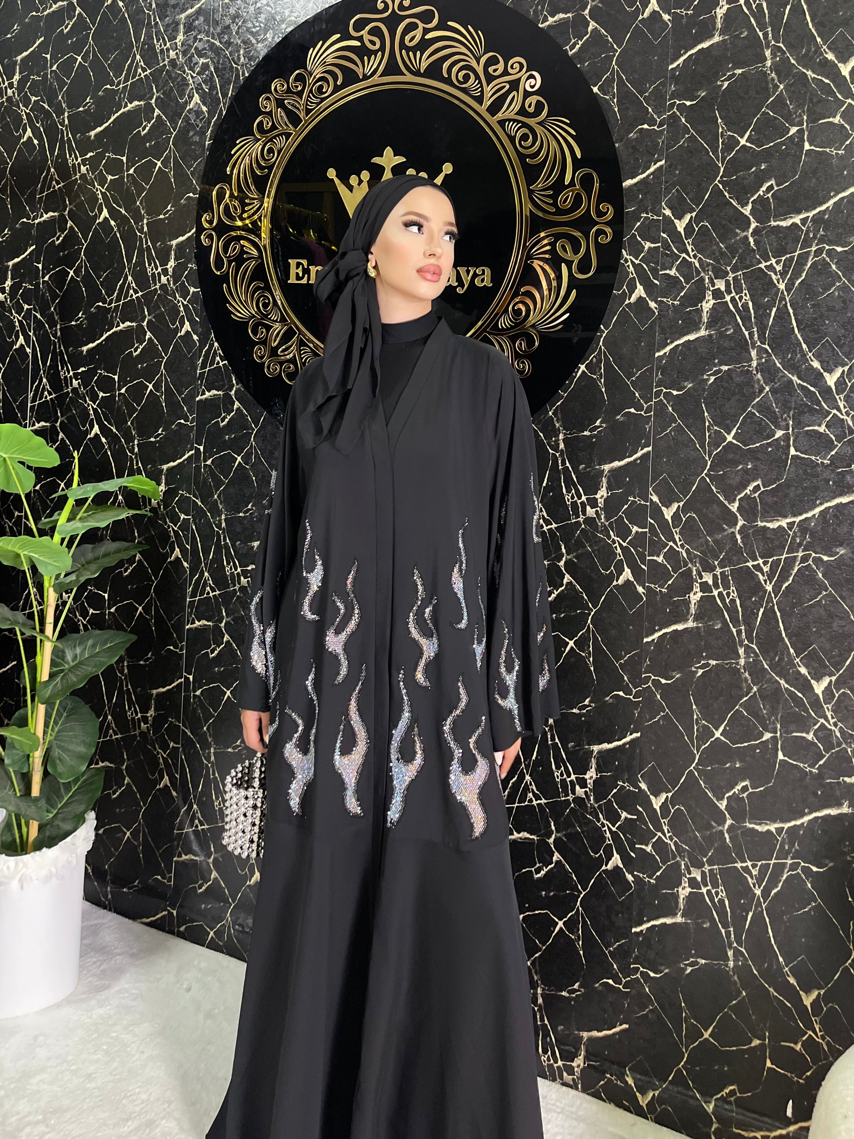Ateş Desenli Janjan Taşlı Siyah Dubai Kumaş Abaya