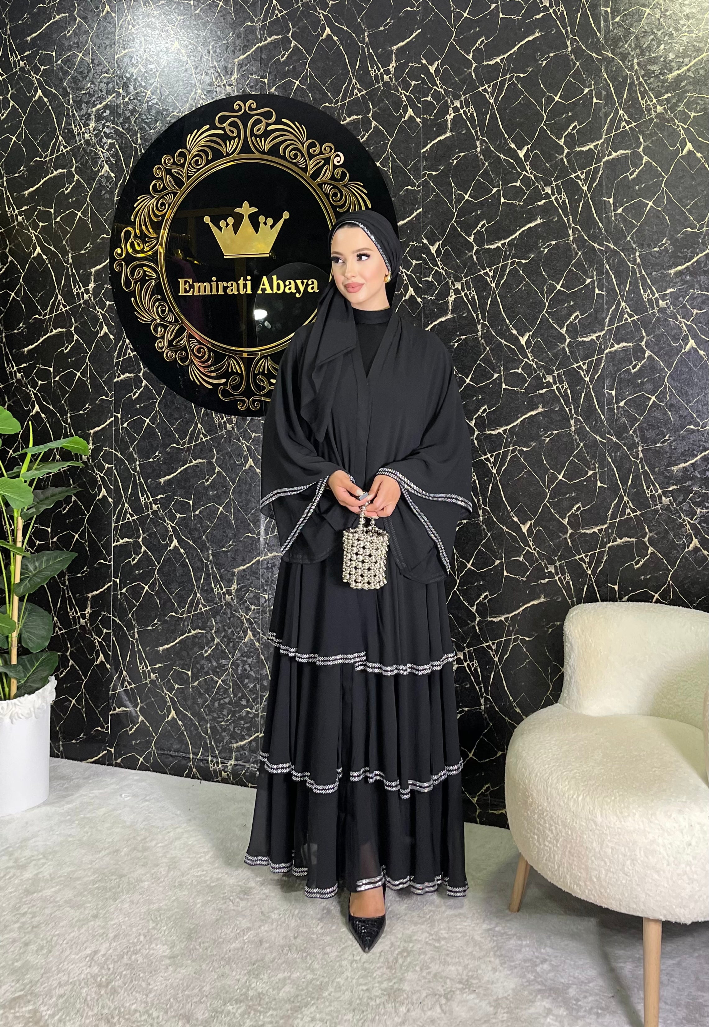 Üç Katlı Siyah Beyaz Taşlı Şifon Abaya