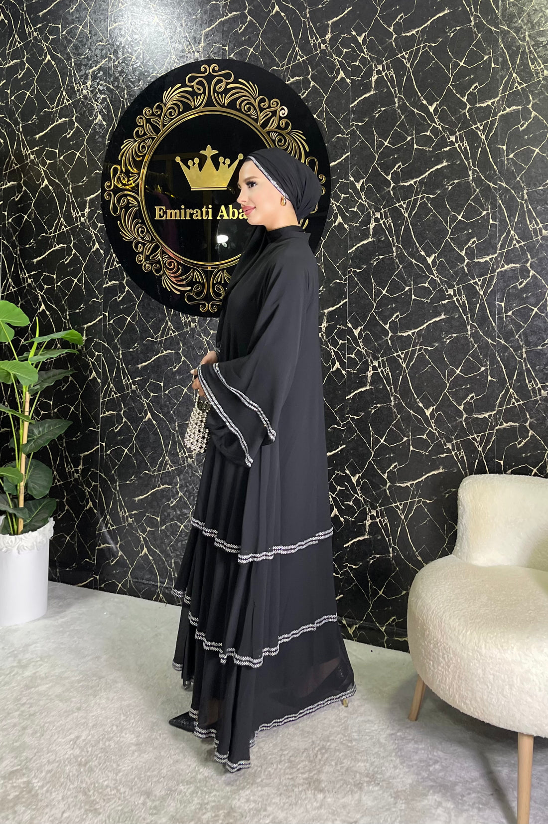 Üç Katlı Siyah Beyaz Taşlı Şifon Abaya