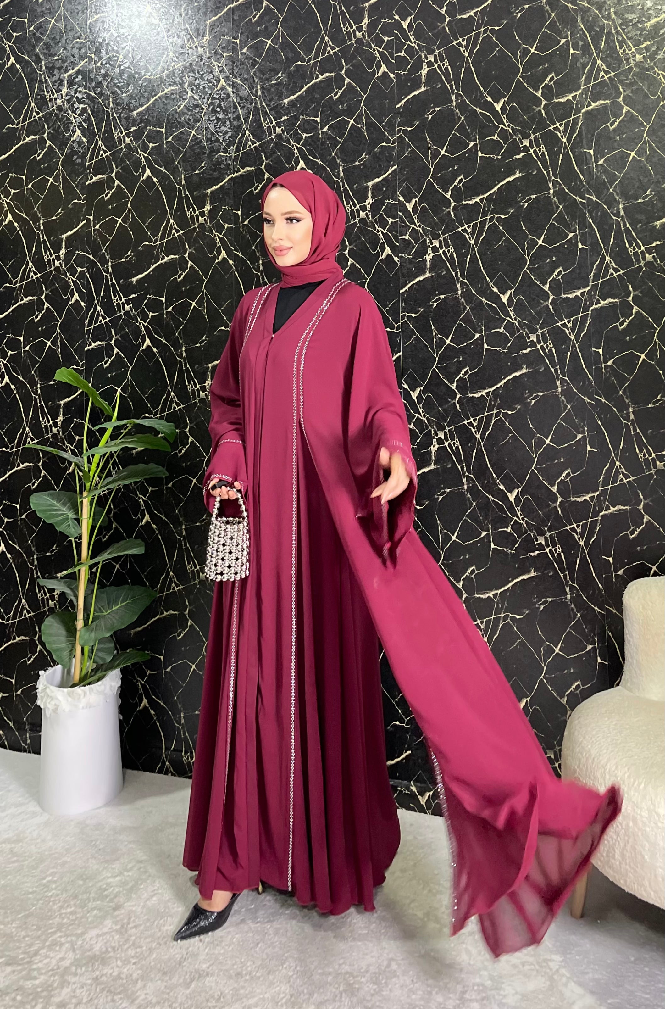 عباية سواروفسكي ساحرة