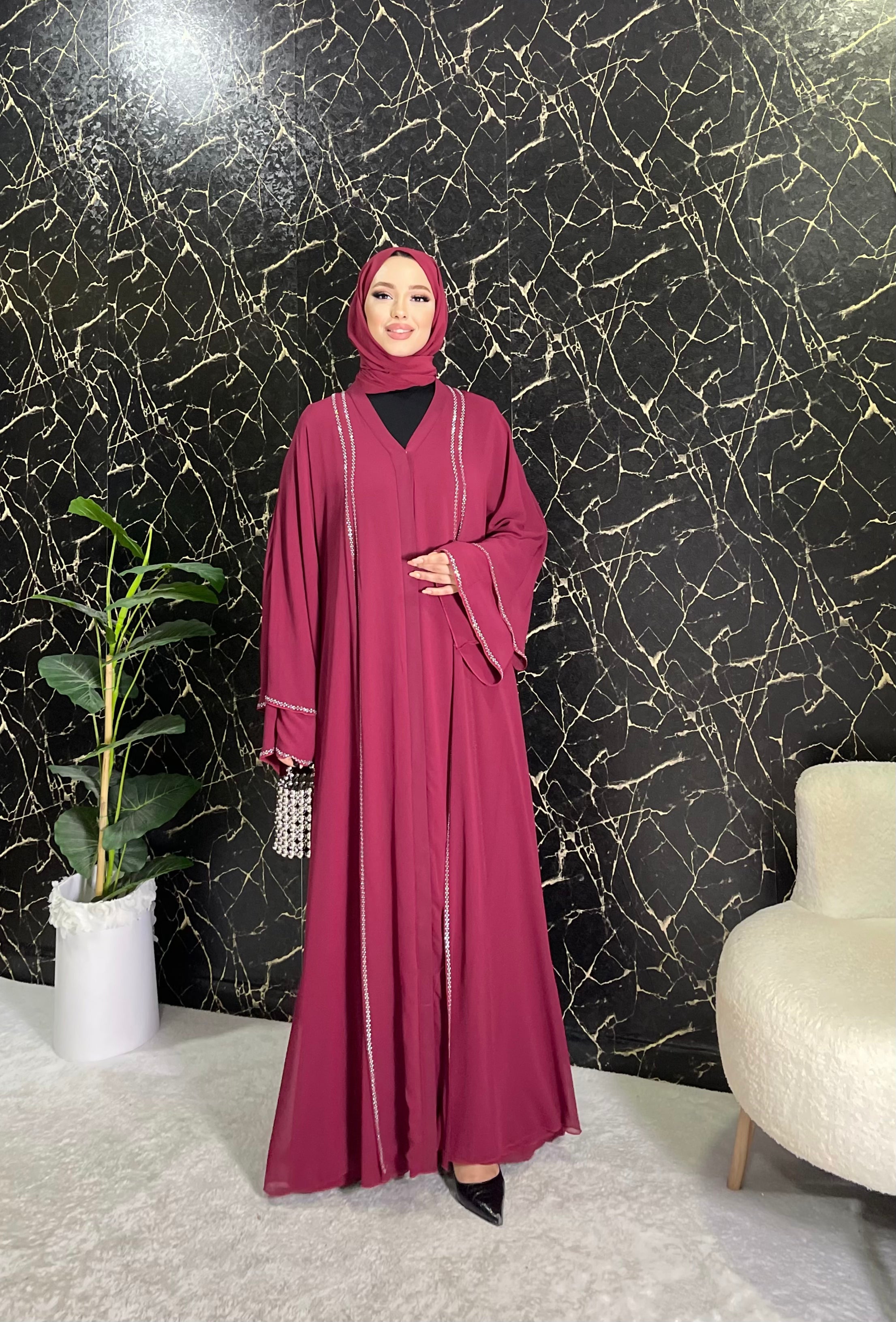 عباية سواروفسكي ساحرة
